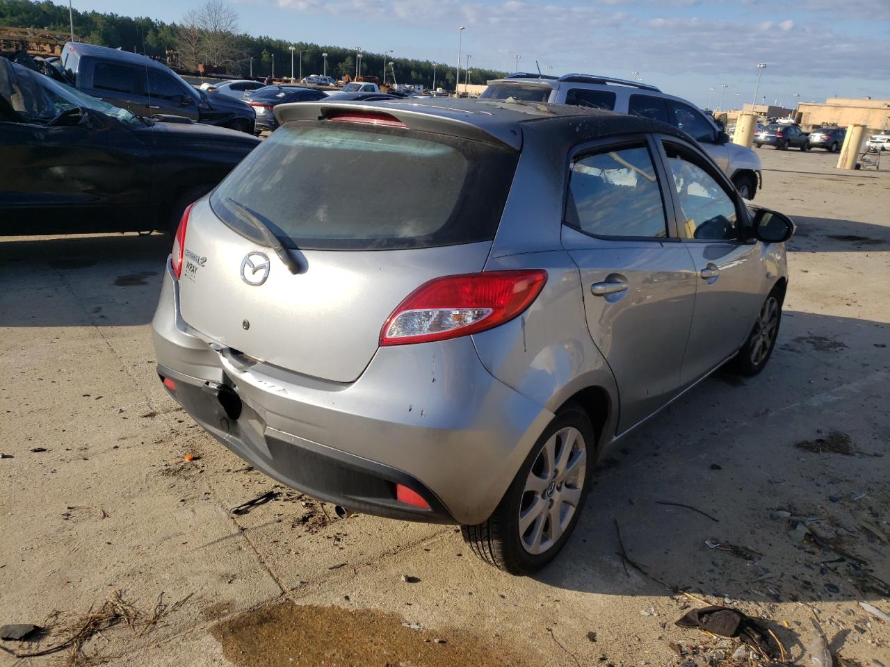 Photo 4 from auction – 2013 MAZDA MAZDA2 with VIN JM1DE1LY3D0155903