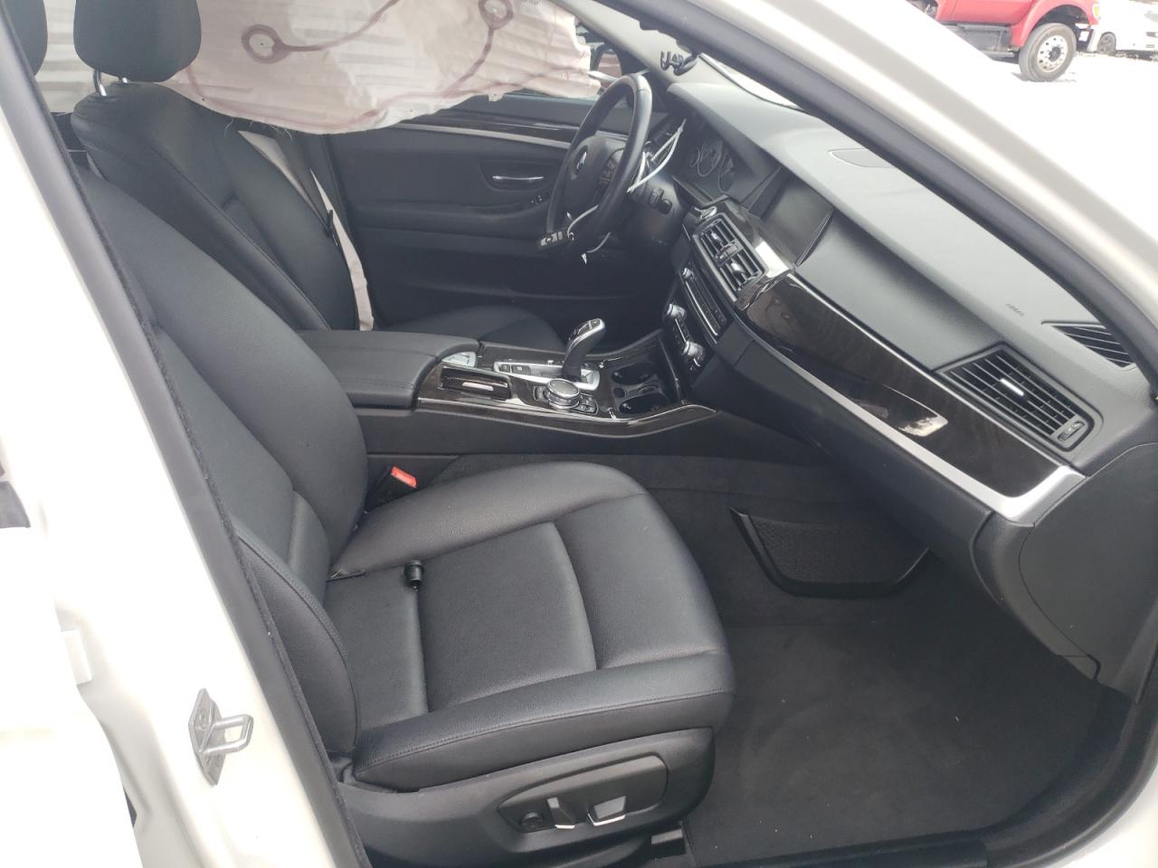 Photo 5 from auction – 2016 BMW 528 I with VIN WBA5A5C50GG354557