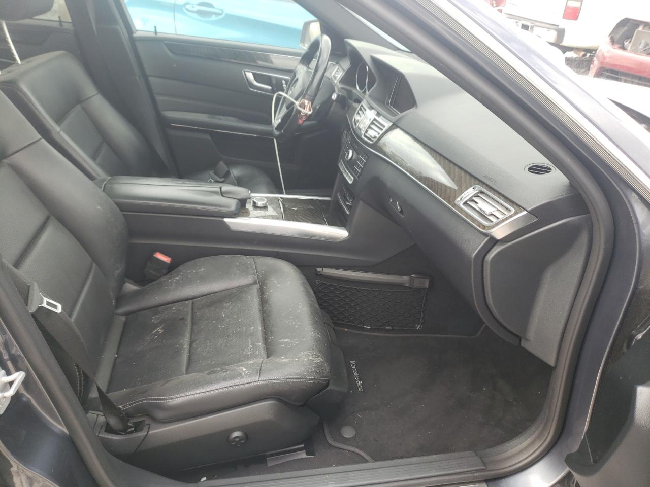 Photo 5 from auction – 2016 MERCEDES-BENZ E 350 with VIN WDDHF5KBXGB201535