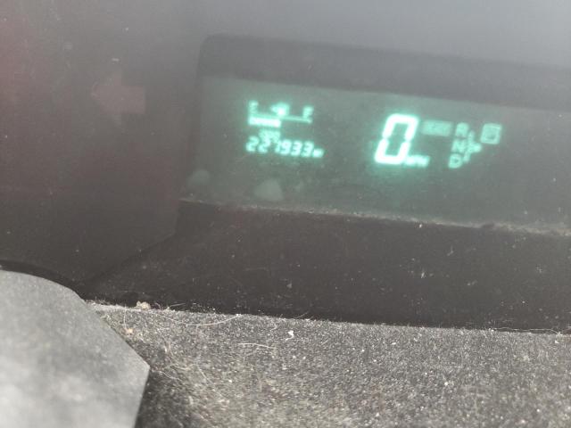 Photo 8 from auction – 2005 TOYOTA PRIUS with VIN JTDKB22U953039013