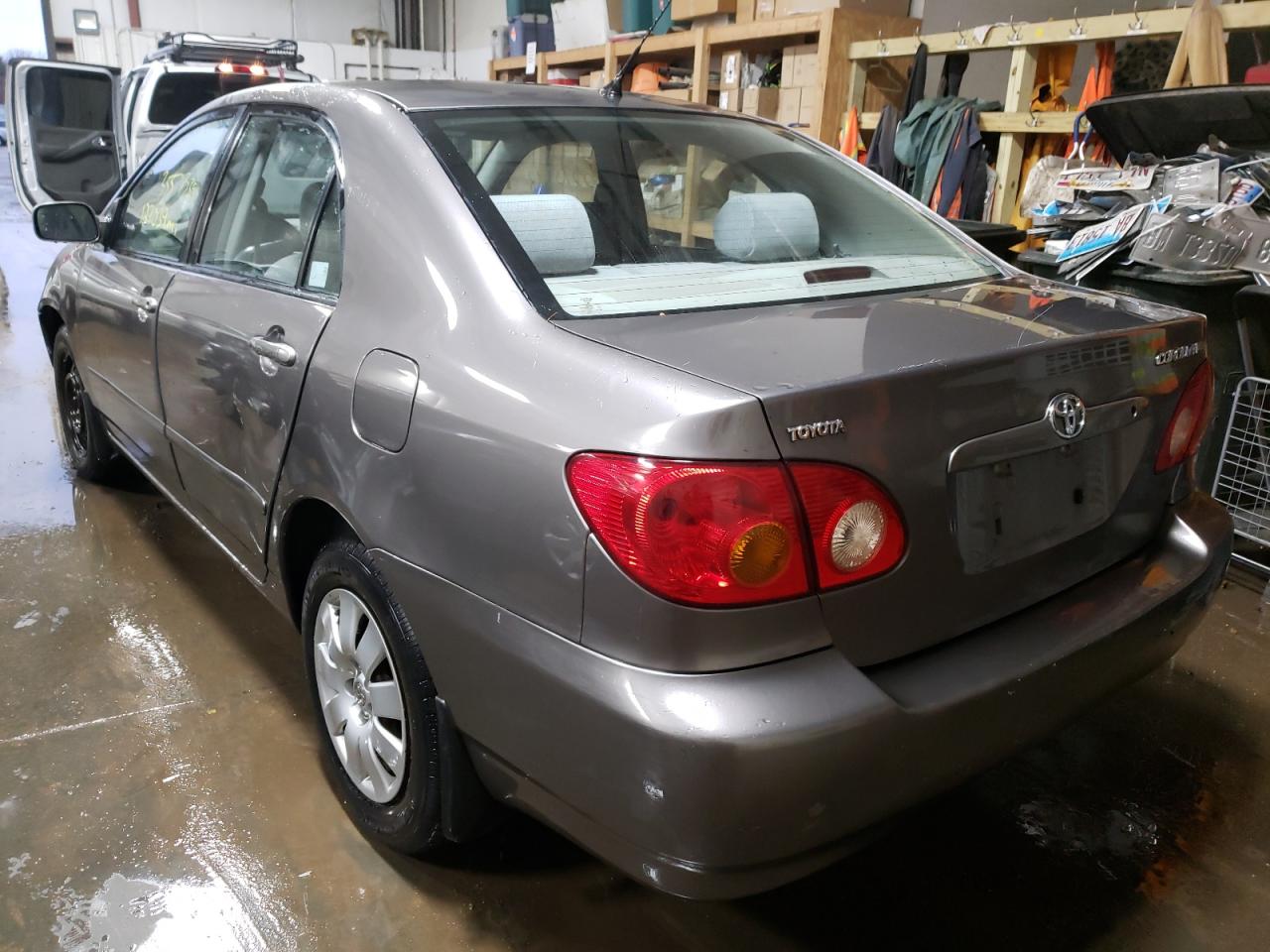 Photo 3 from auction – 2003 TOYOTA COROLLA CE with VIN 1NXBR32E63Z091633