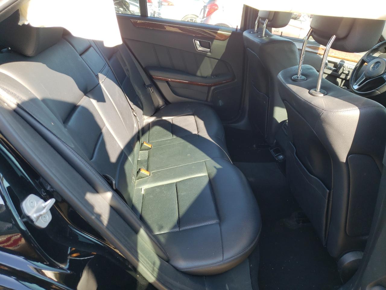 Photo 6 from auction – 2012 MERCEDES-BENZ E 350 4MAT with VIN WDDHF8JB0CA647311