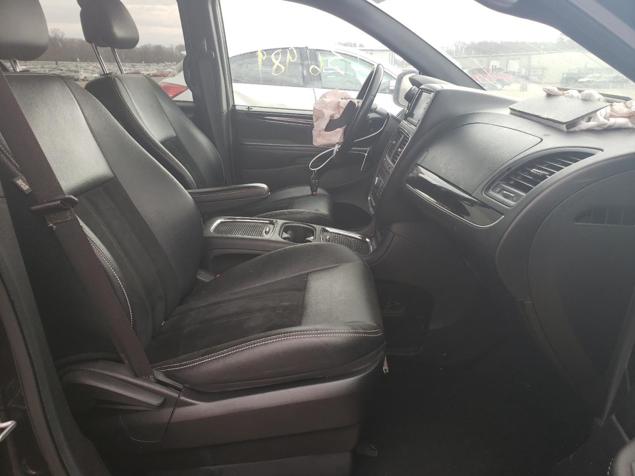 Photo 5 from auction – 2015 DODGE GRAND CARA with VIN 2C4RDGCG8FR737541