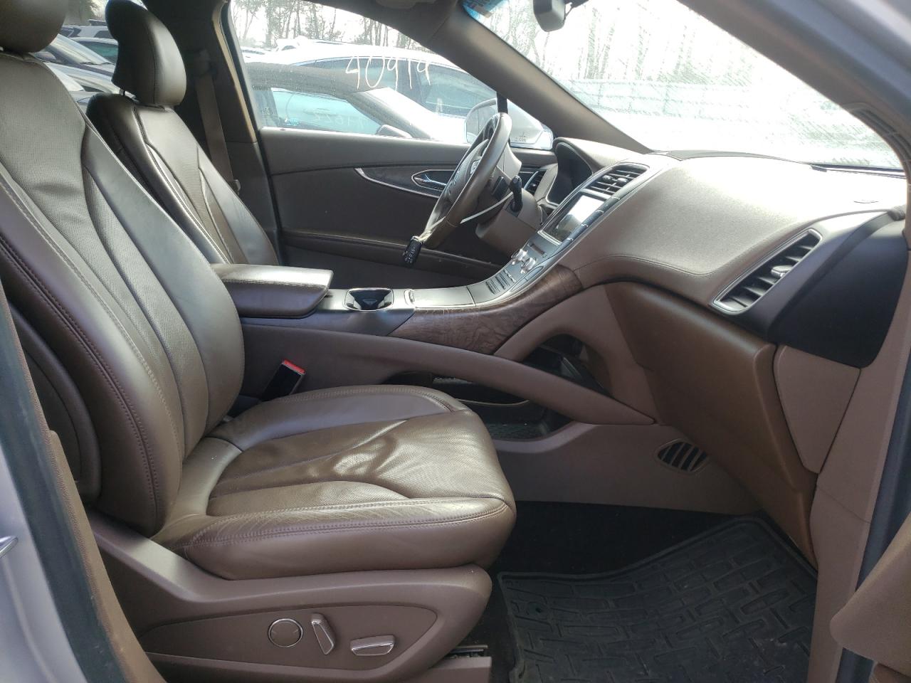 Photo 5 from auction – 2016 LINCOLN MKX RESERV with VIN 2LMTJ6LRXGBL60733