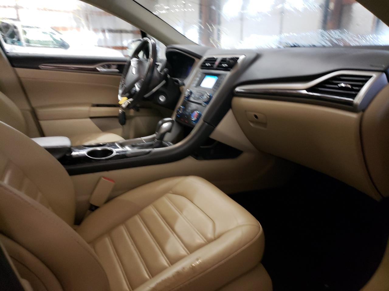 Photo 5 from auction – 2013 FORD FUSION SE with VIN 3FA6P0HR4DR247297