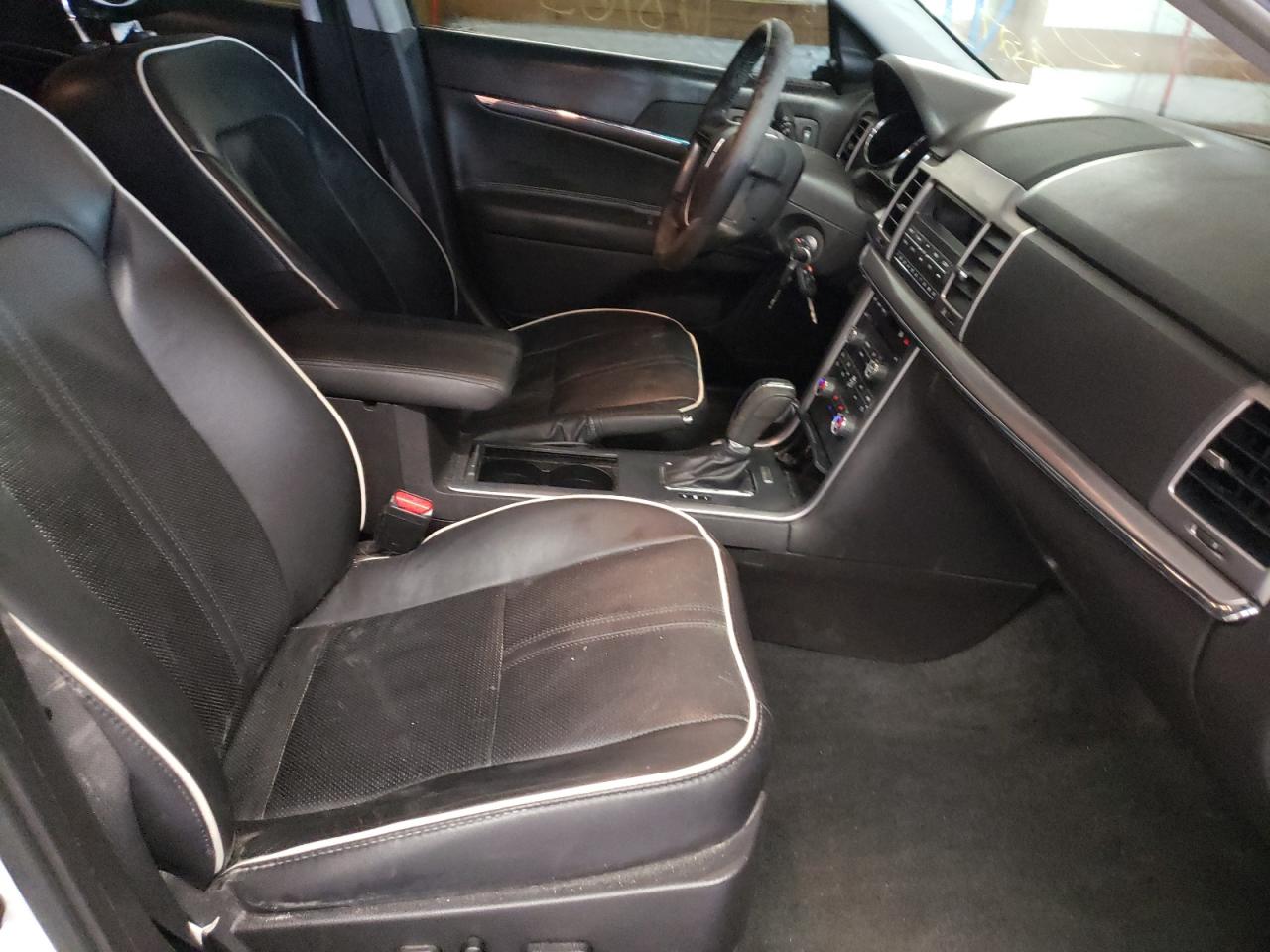 Photo 5 from auction – 2012 LINCOLN MKZ with VIN 3LNHL2GC8CR827959