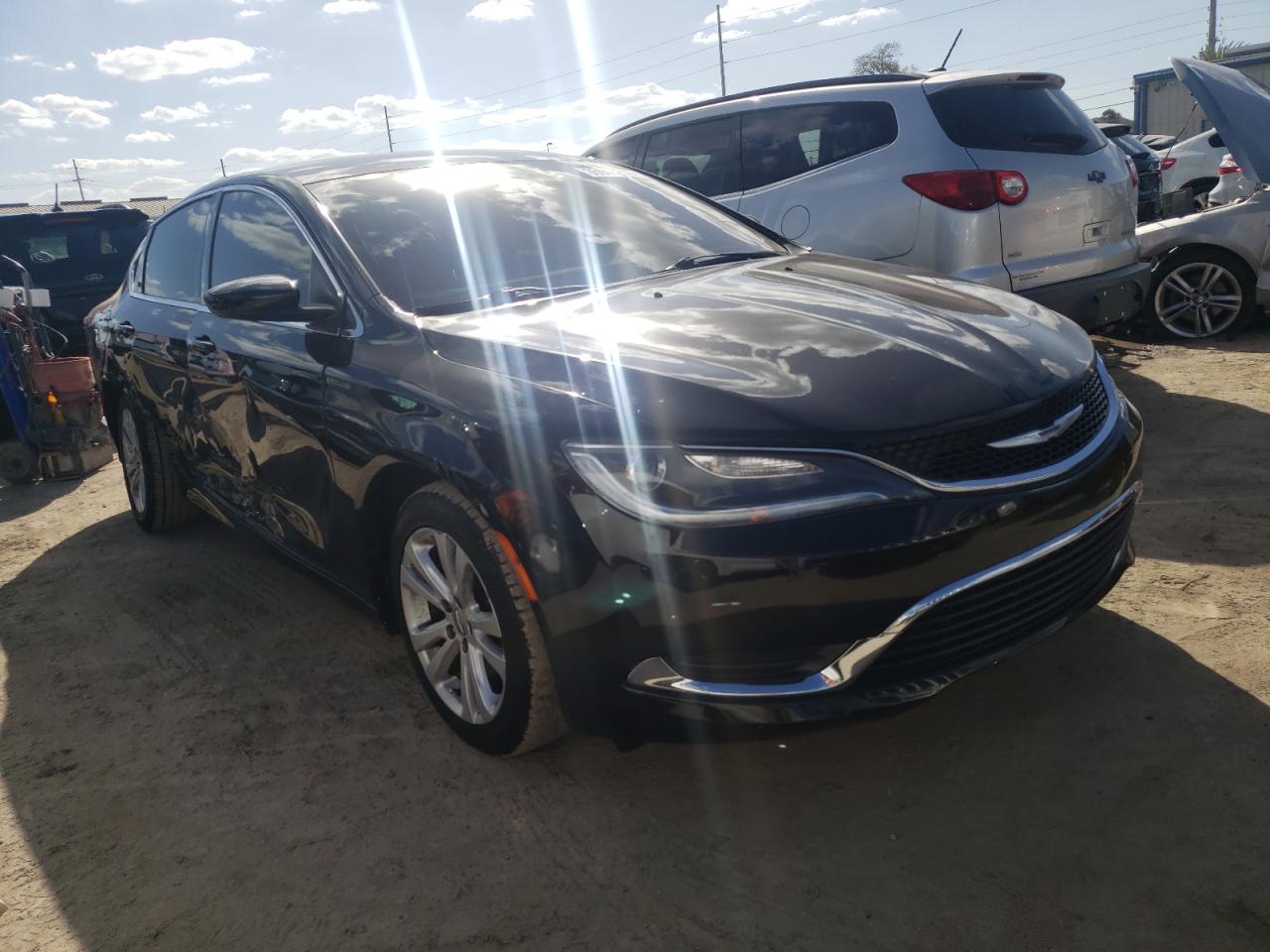 CHRYSLER 200 LIMITE 2015 with VIN 1C3CCCAB4FN666560 - Photo from auction