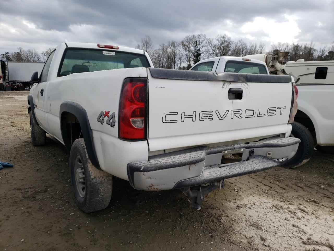 Photo 3 from auction – 2006 CHEVROLET SILVERADO with VIN 1GCHK24U96E230587
