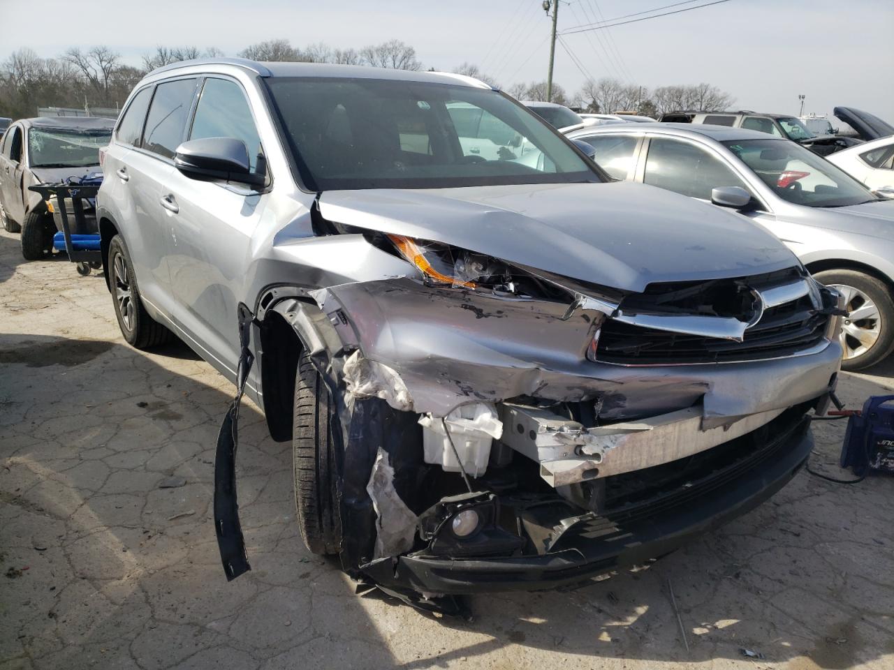Zdjęcie 1 z aukcji – 2016 TOYOTA HIGHLANDER z VIN 5TDJKRFH0GS505625