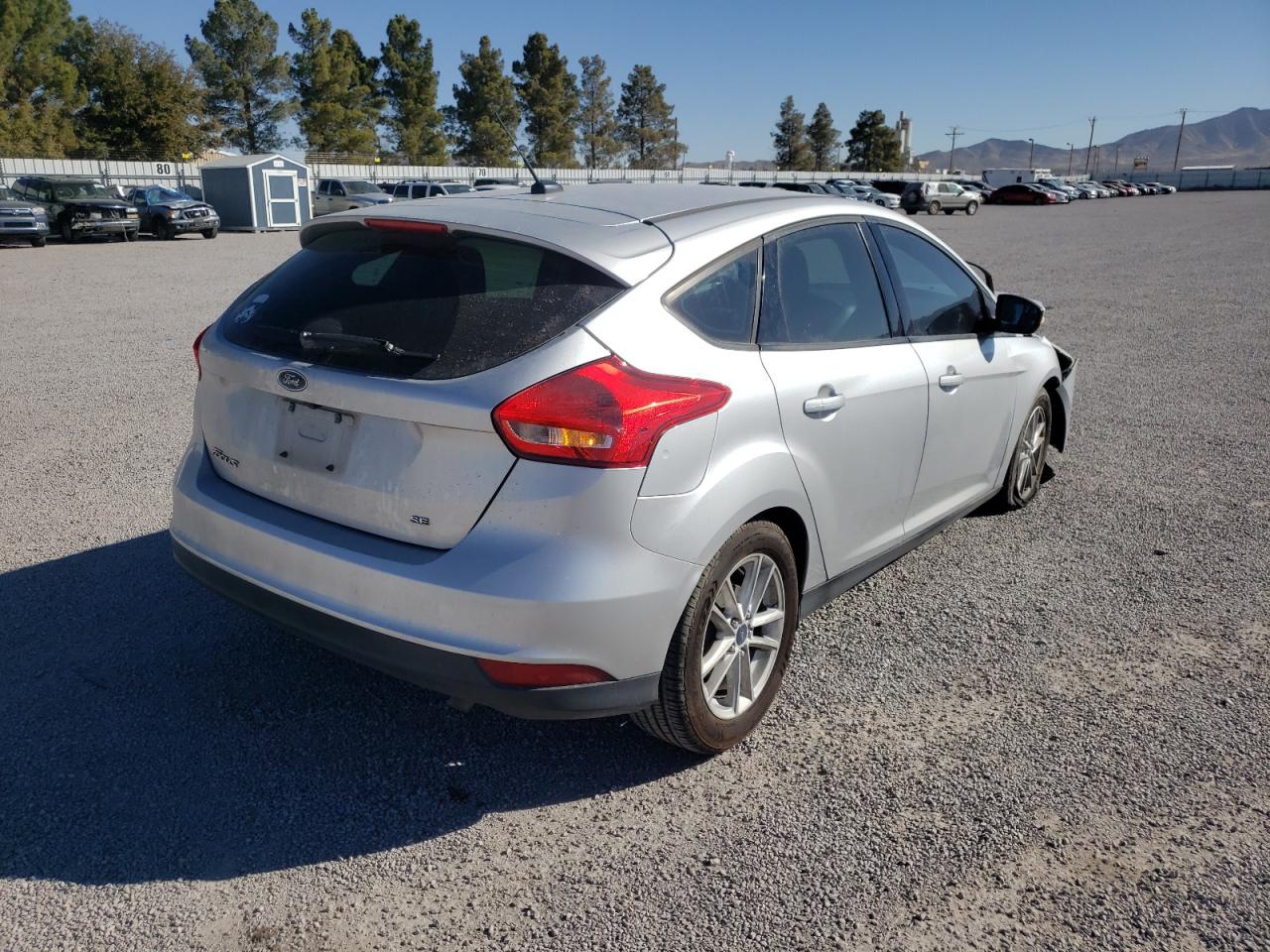 Photo 4 from auction – 2017 FORD FOCUS SE with VIN 1FADP3K29HL210206