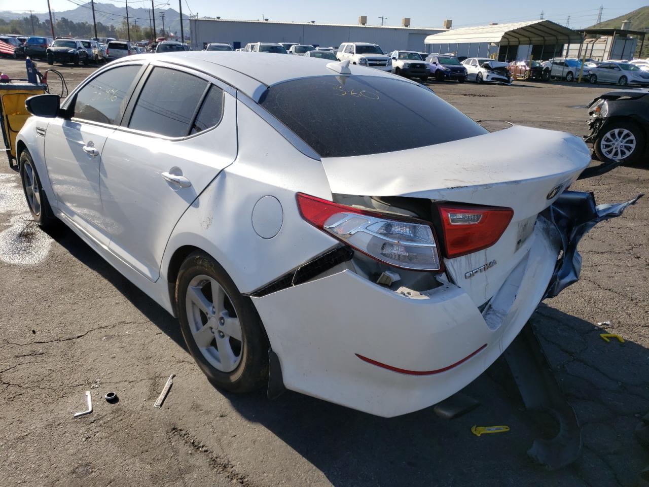 Photo 3 from auction – 2015 KIA OPTIMA LX with VIN KNAGM4A79F5664716