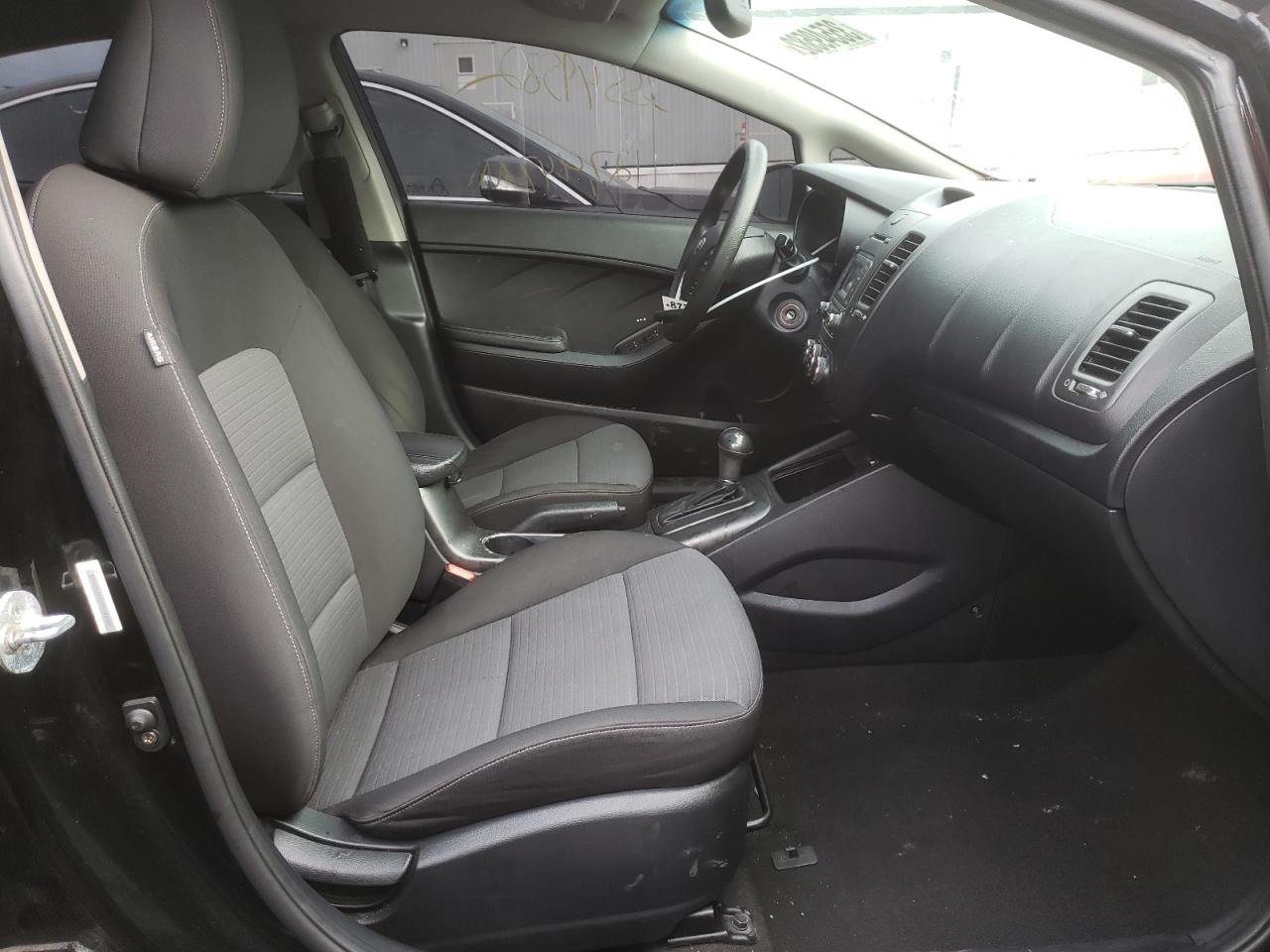 Photo 5 from auction – 2014 KIA FORTE LX with VIN KNAFX4A60E5164663