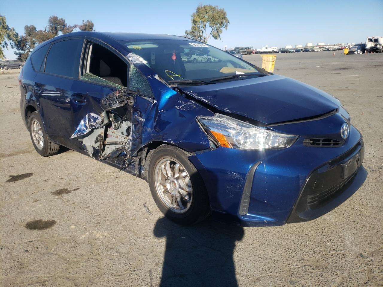 Photo 1 from auction – 2017 TOYOTA PRIUS V with VIN JTDZN3EU6HJ071652