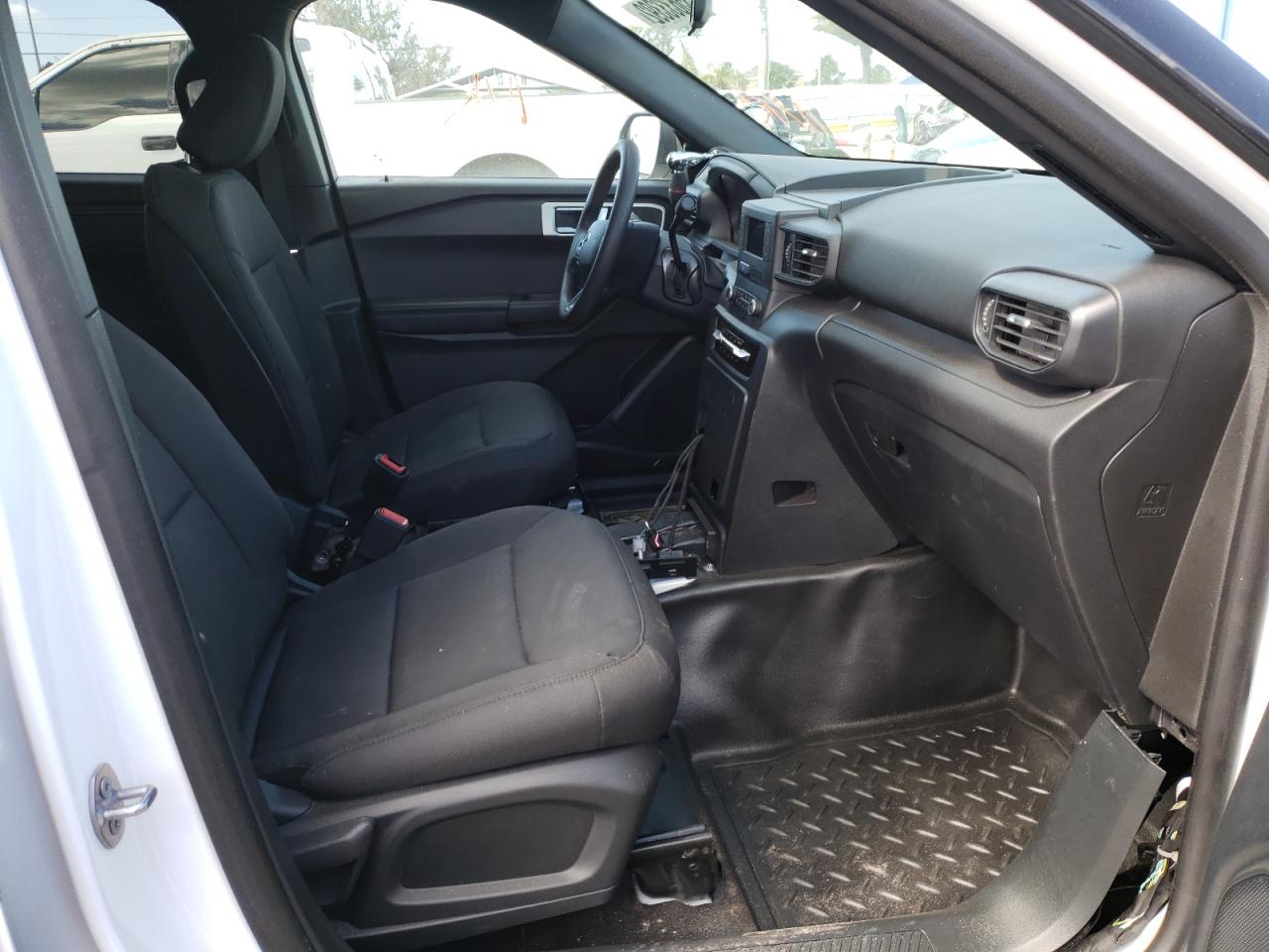 Photo 5 from auction – 2020 FORD EXPLORER P with VIN 1FM5K8AW2LGC62773