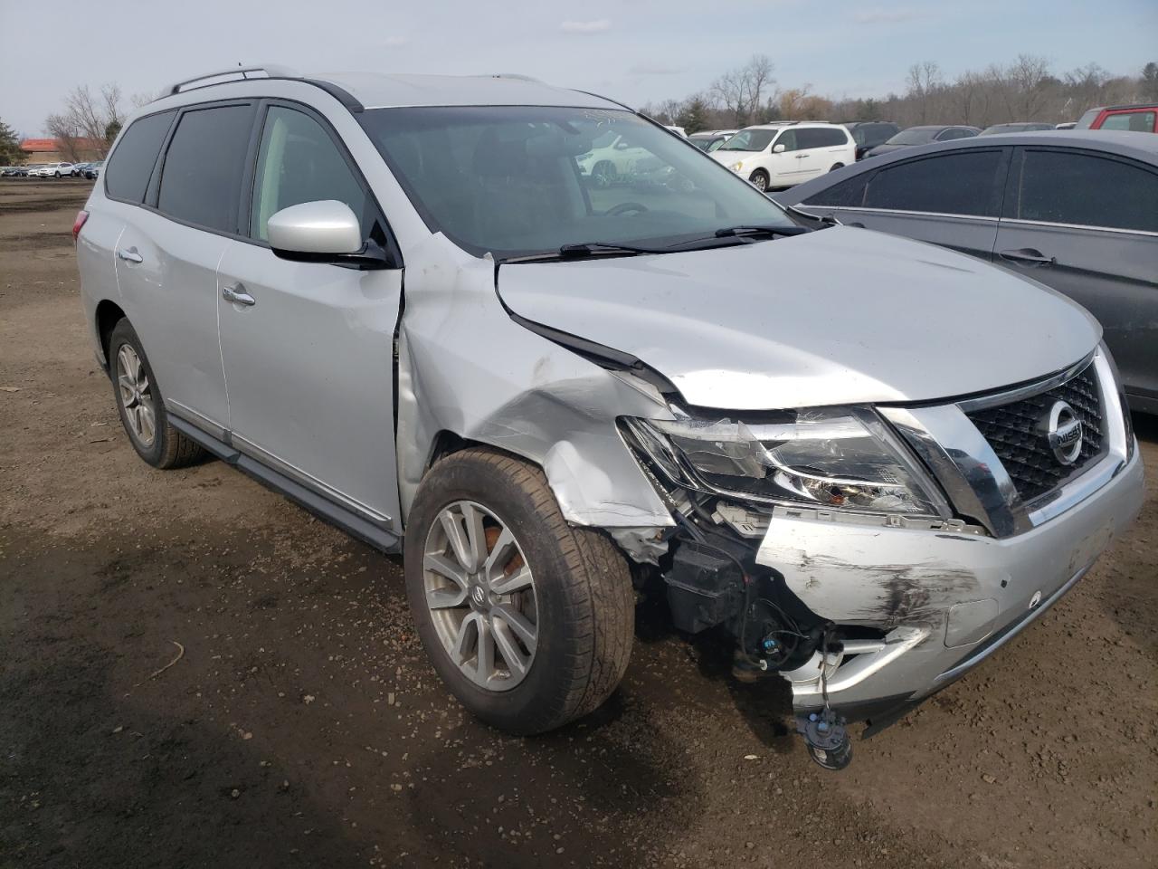 NISSAN PATHFINDER 2015 with VIN 5N1AR2MM2FC624789 - Photo from auction