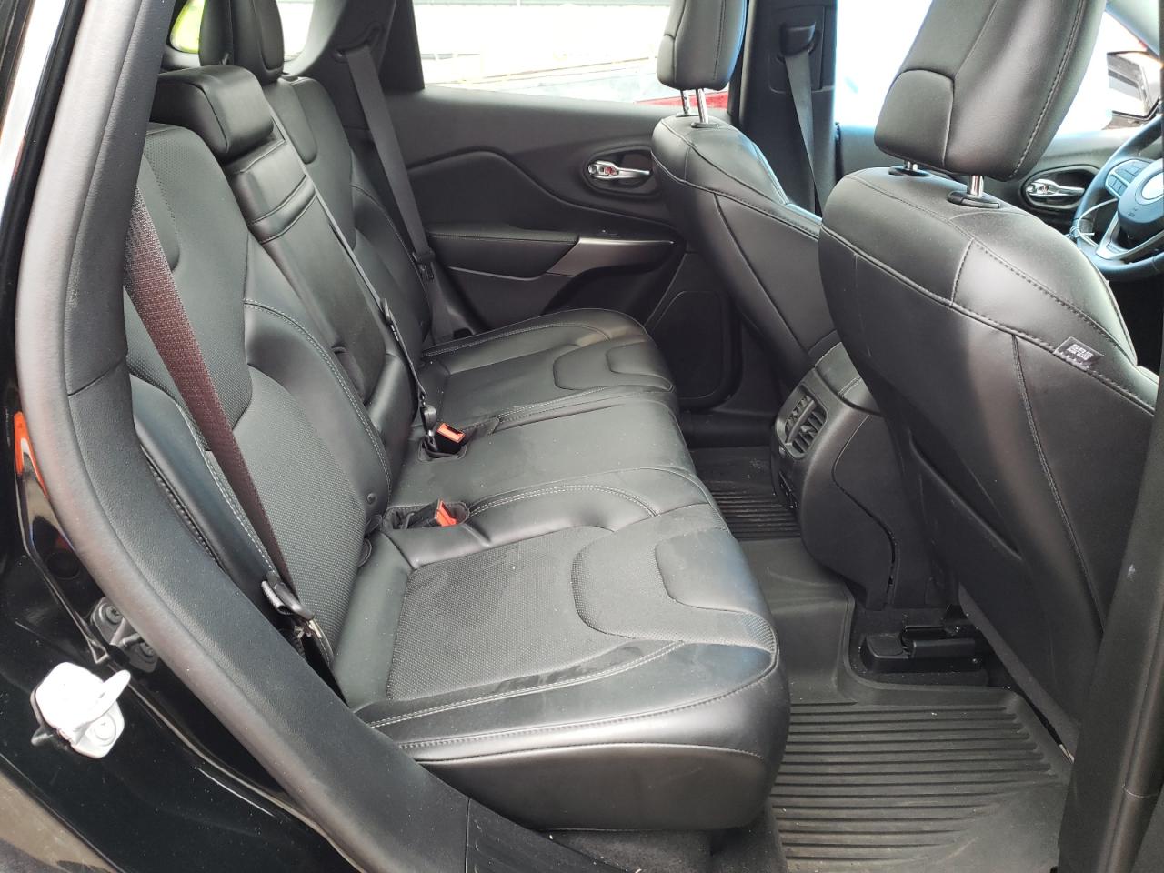 Photo 6 from auction – 2019 JEEP CHEROKEE L with VIN 1C4PJMDN8KD351419