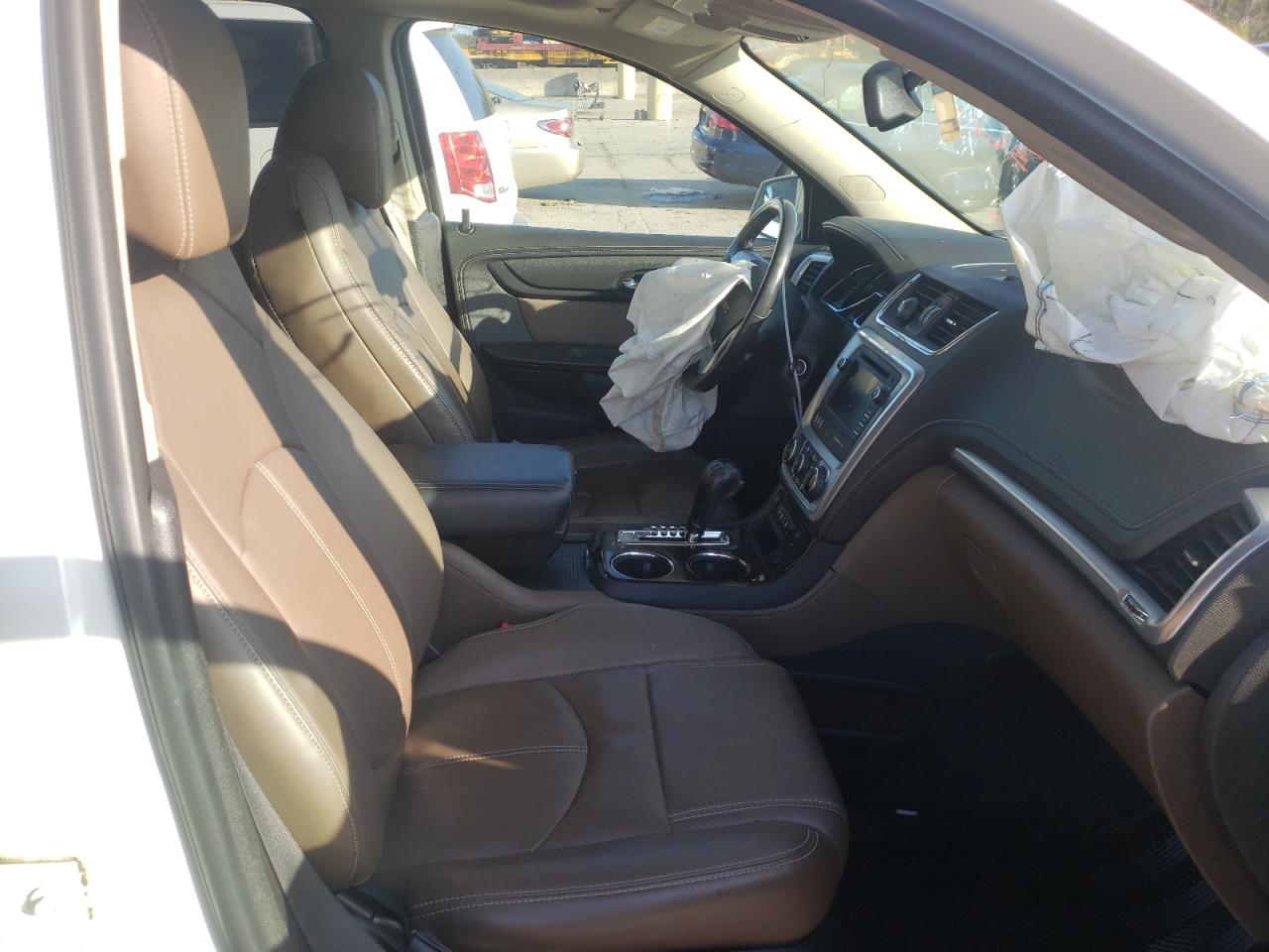 Photo 5 from auction – 2014 GMC ACADIA SLT with VIN 1GKKRRKD2EJ335589