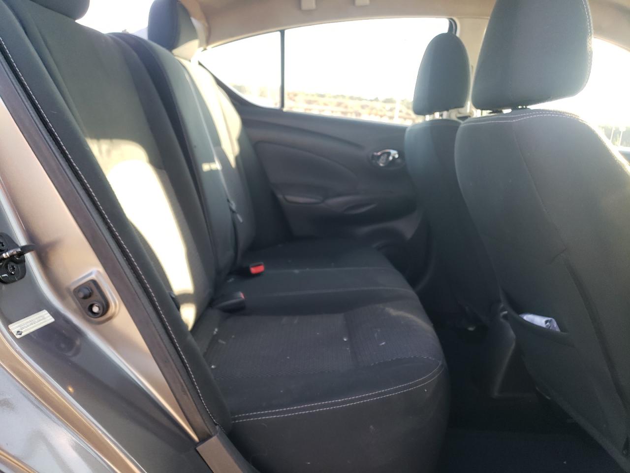 Photo 6 from auction – 2017 NISSAN VERSA S with VIN 3N1CN7AP3HL846286