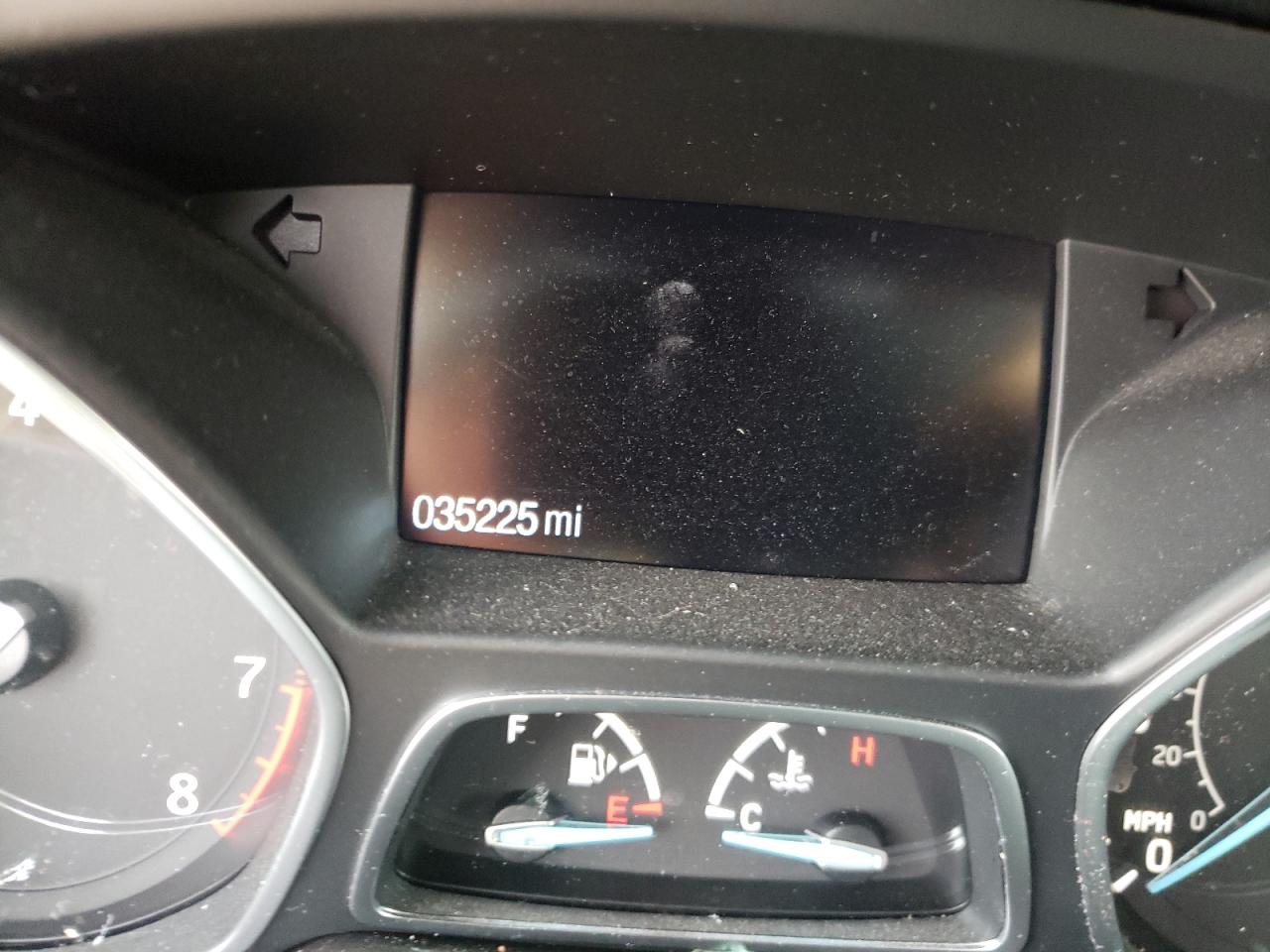 Photo 8 from auction – 2019 FORD ESCAPE SE with VIN 1FMCU9GD9KUA34833