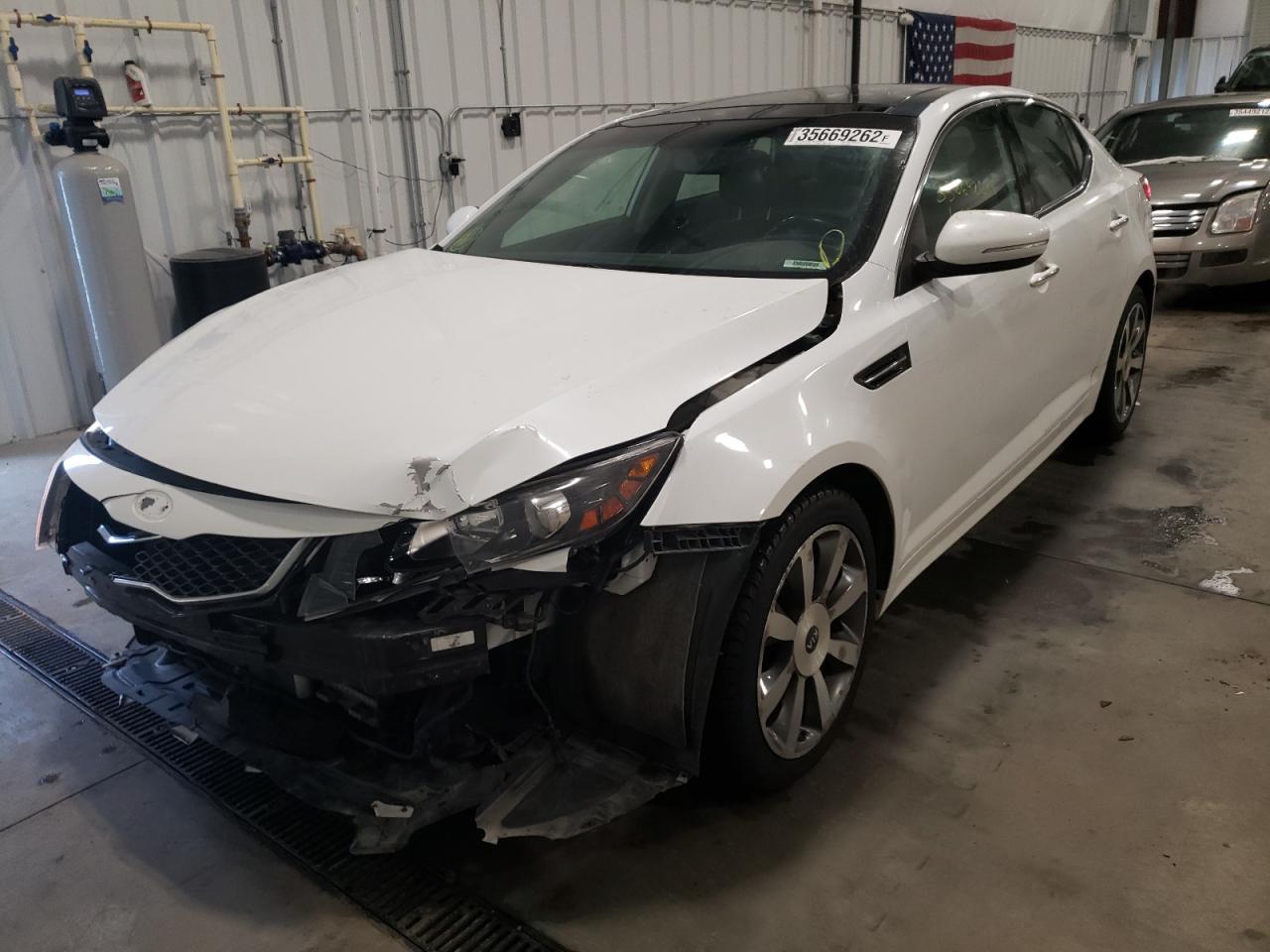 Photo 2 from auction – 2012 KIA OPTIMA SX with VIN 5XXGR4A61CG074996