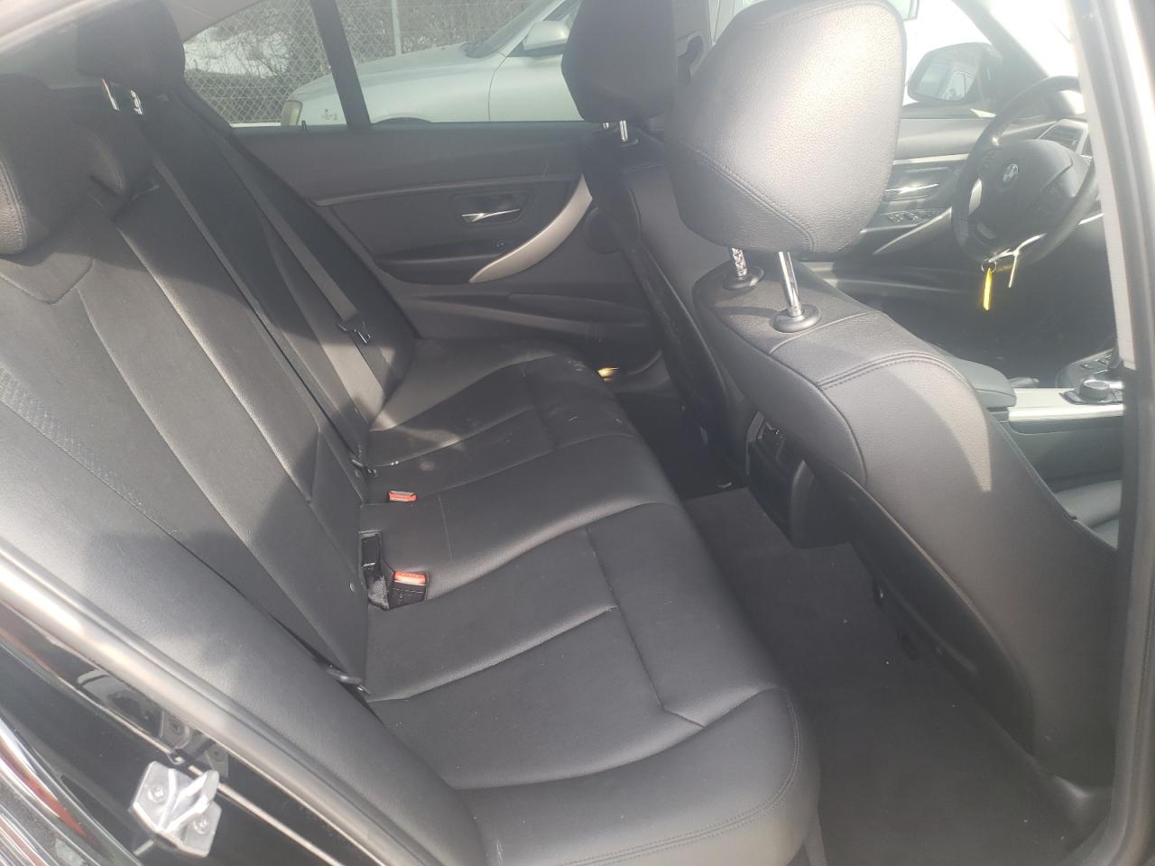 Photo 6 from auction – 2016 BMW 320 XI with VIN WBA8A3C59GK690349