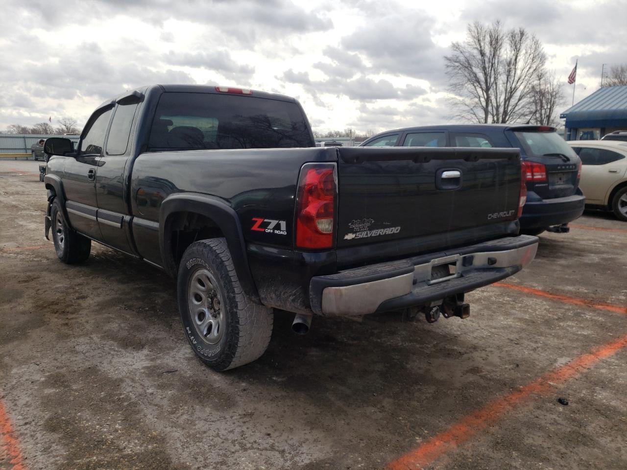 Photo 3 from auction – 2003 CHEVROLET SILVERADO with VIN 1GCEK19T43E165348