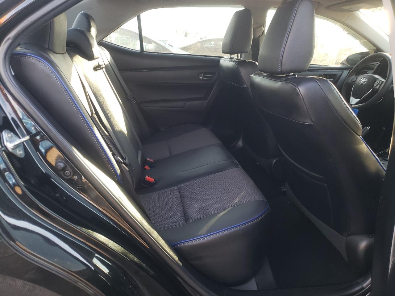 Photo 6 from auction – 2018 TOYOTA COROLLA L with VIN 2T1BURHE0JC042709
