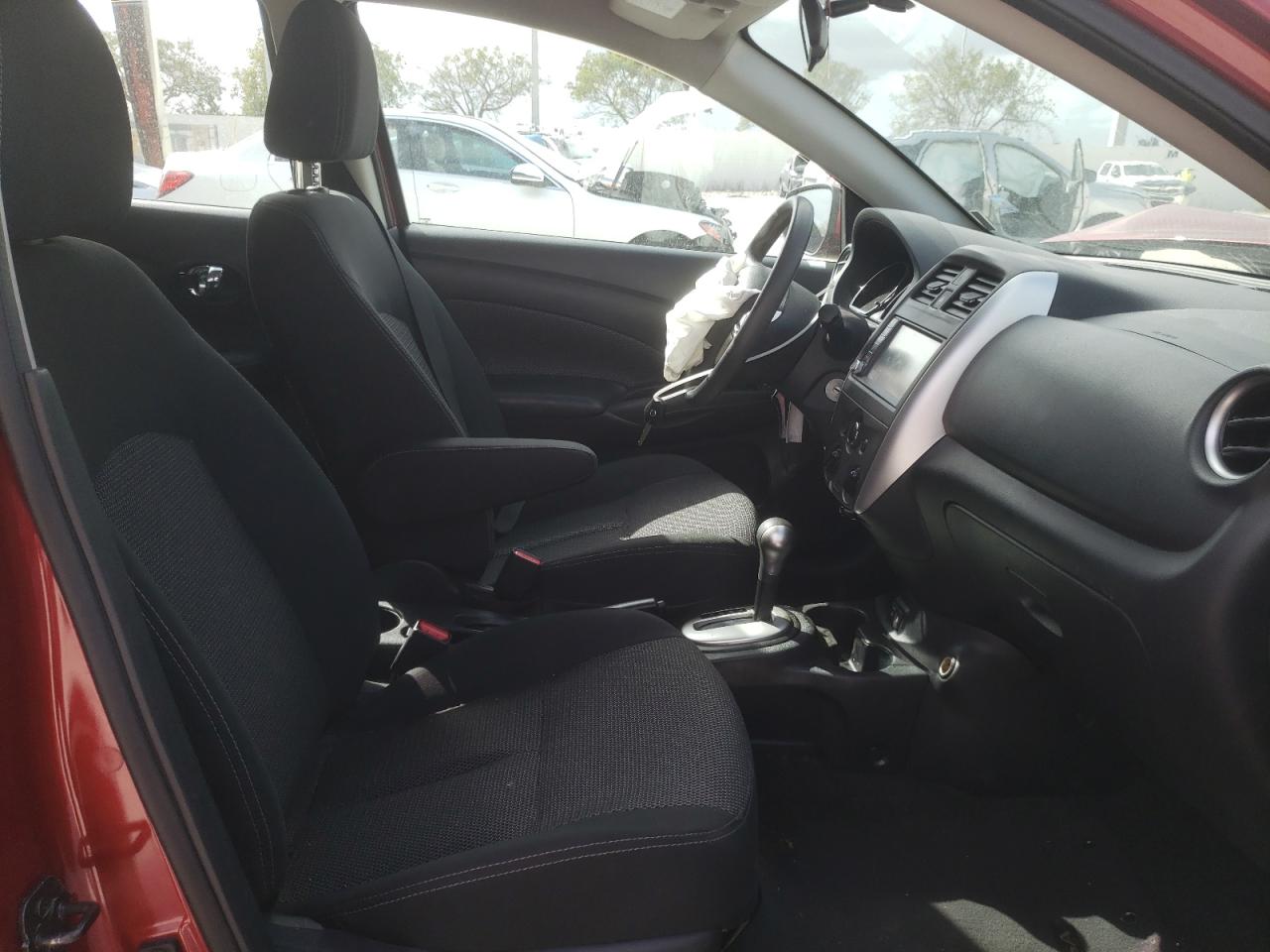 Photo 5 from auction – 2019 NISSAN VERSA S with VIN 3N1CN7AP1KL805601