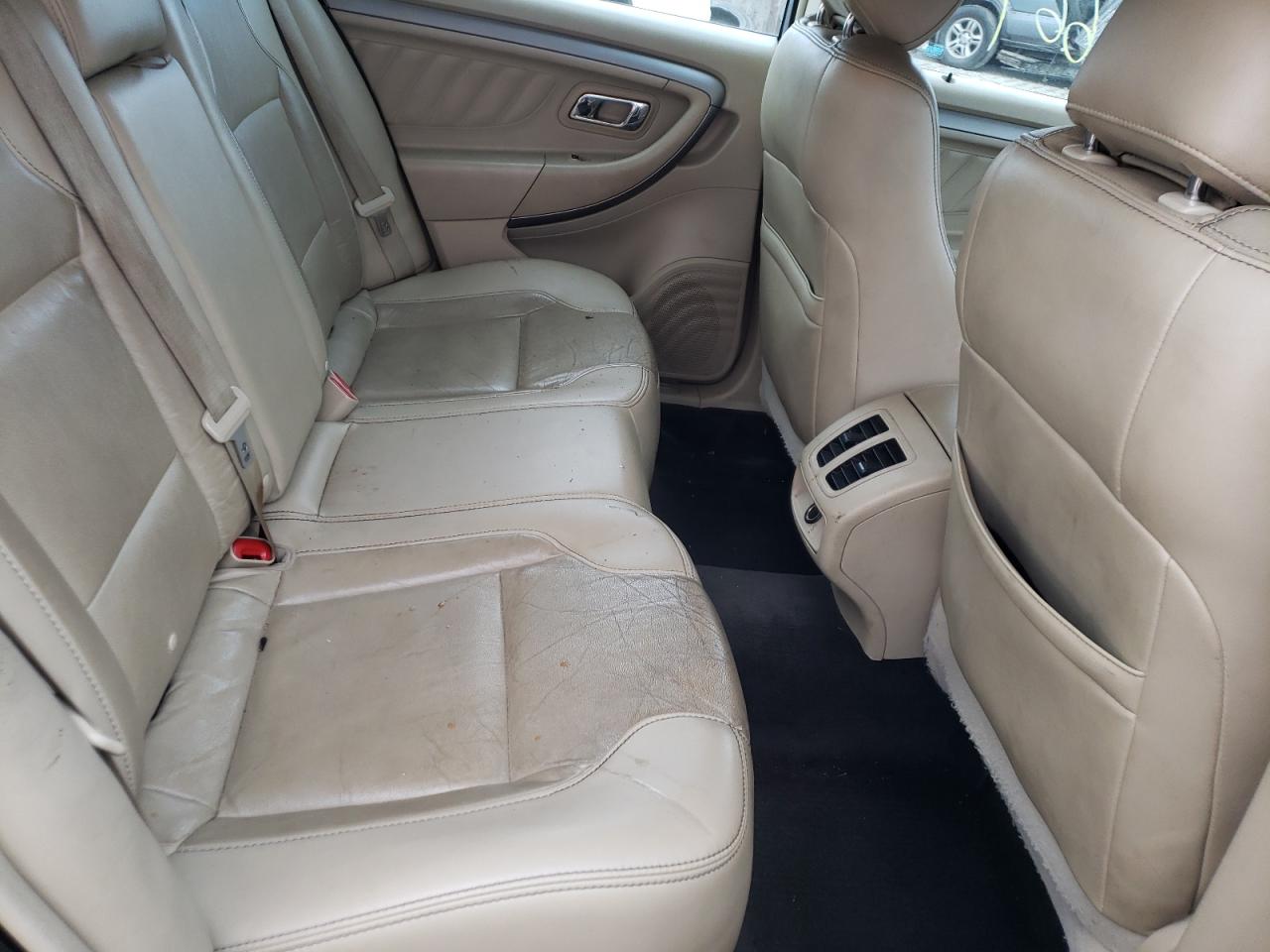 Photo 6 from auction – 2015 FORD TAURUS SEL with VIN 1FAHP2E81FG182435