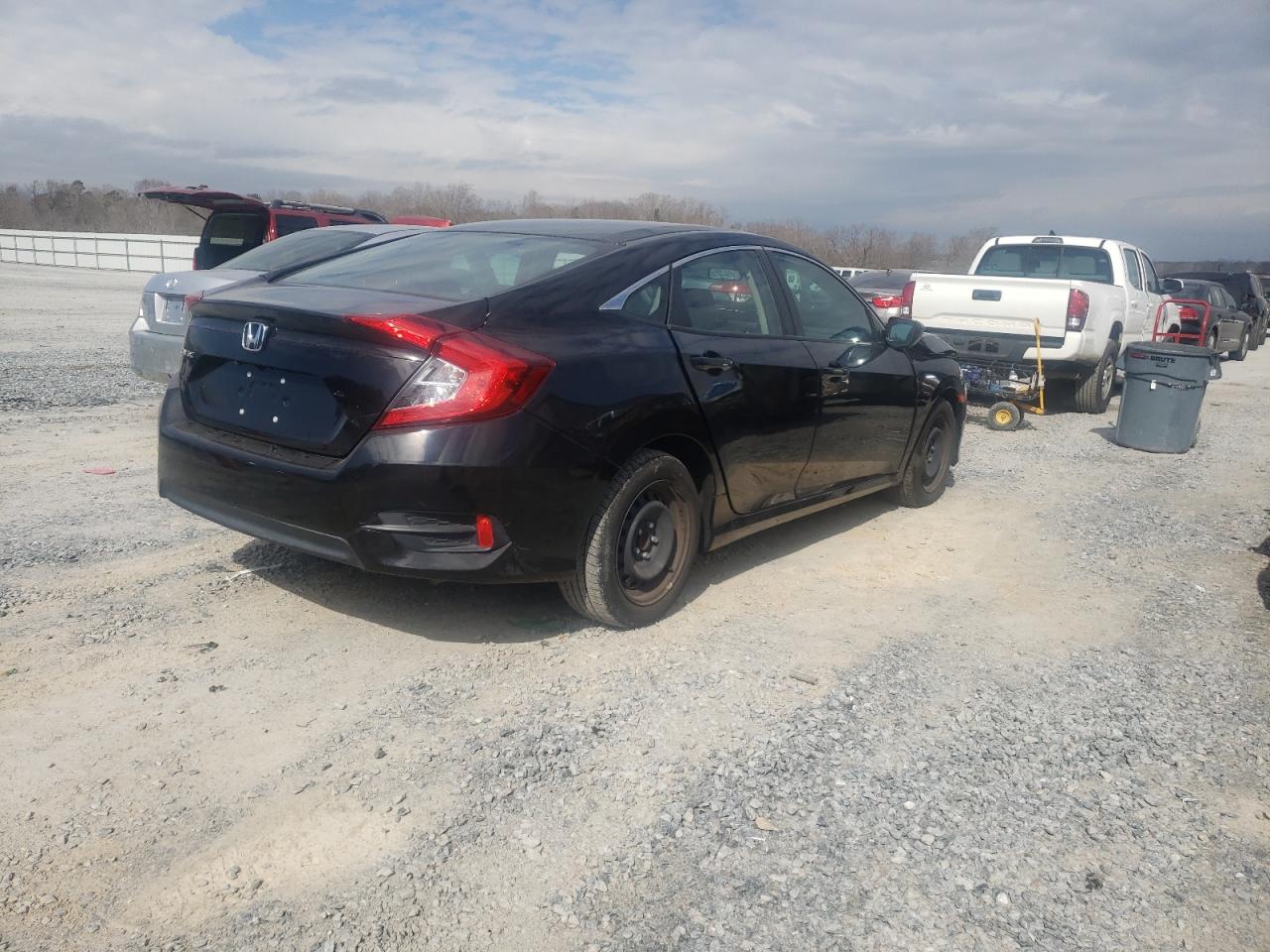 Photo 4 from auction – 2018 HONDA CIVIC LX with VIN 2HGFC2F52JH523714