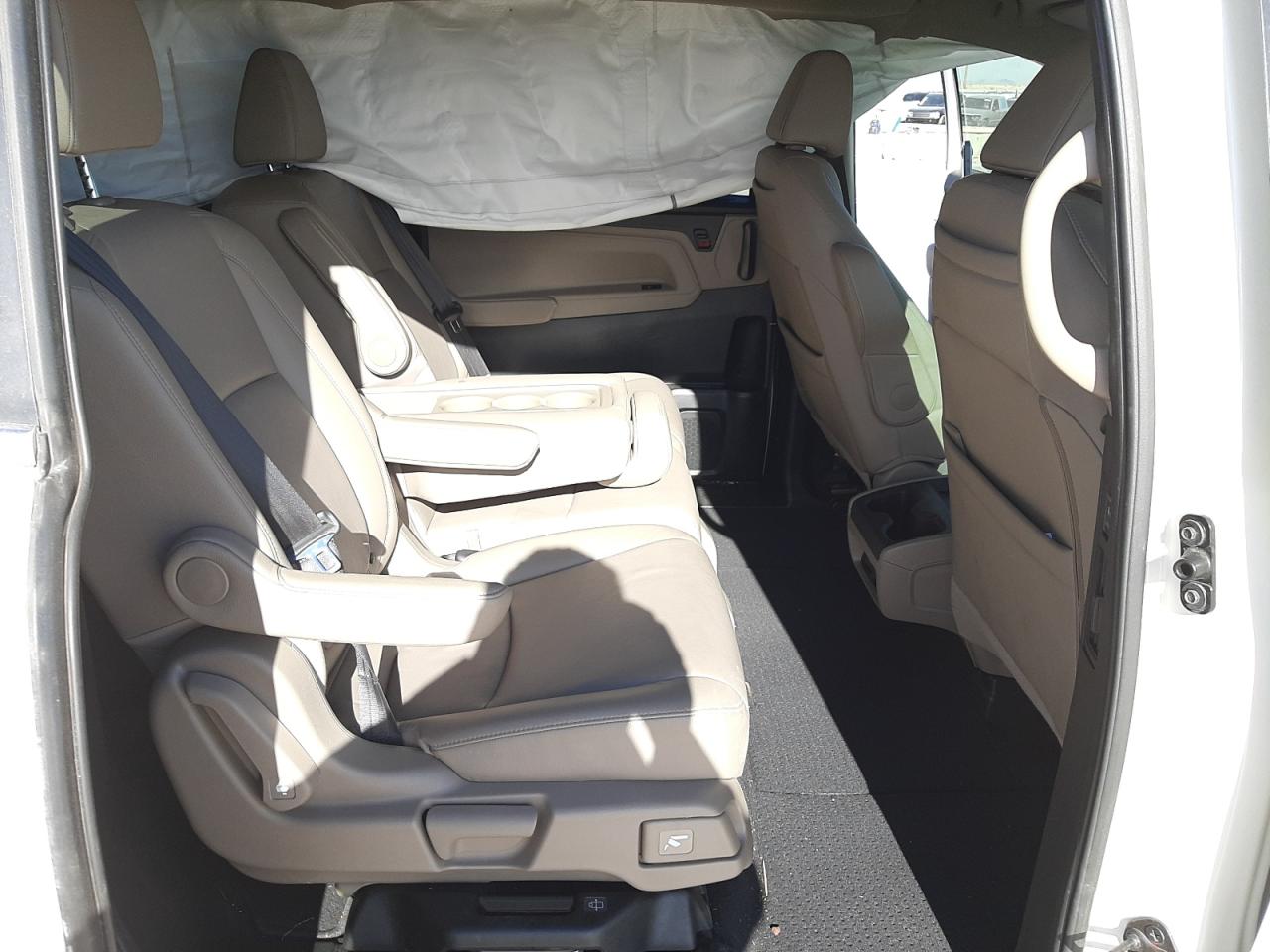 Photo 6 from auction – 2018 HONDA ODYSSEY EX with VIN 5FNRL6H71JB082763