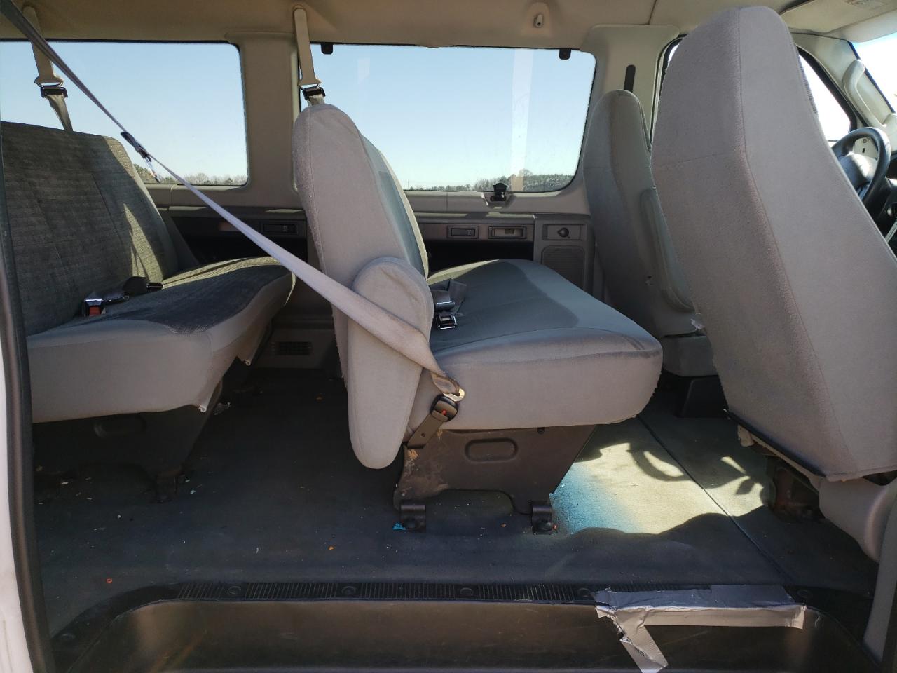 Photo 6 from auction – 2004 FORD ECONOLINE with VIN 1FBSS31LX4HB03256