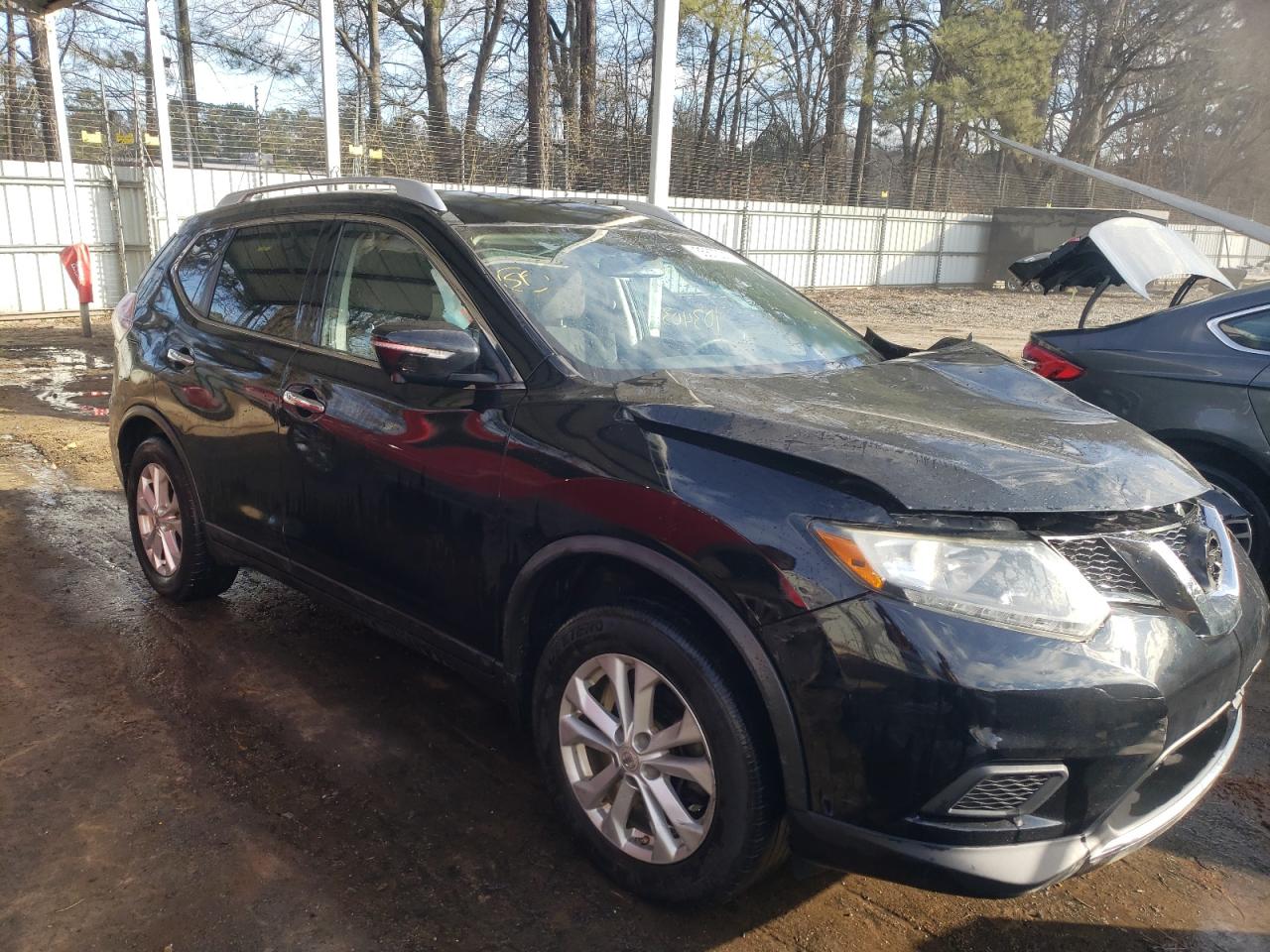 NISSAN ROGUE S 2015 с VIN KNMAT2MT0FP532604 - Фото с аукциона