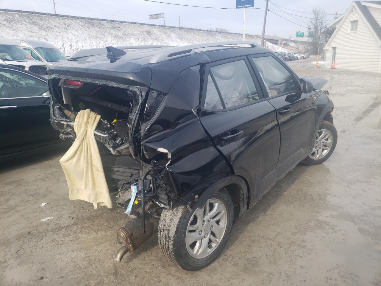Photo 4 from auction – 2020 HYUNDAI VENUE SEL with VIN KMHRC8A37LU024147