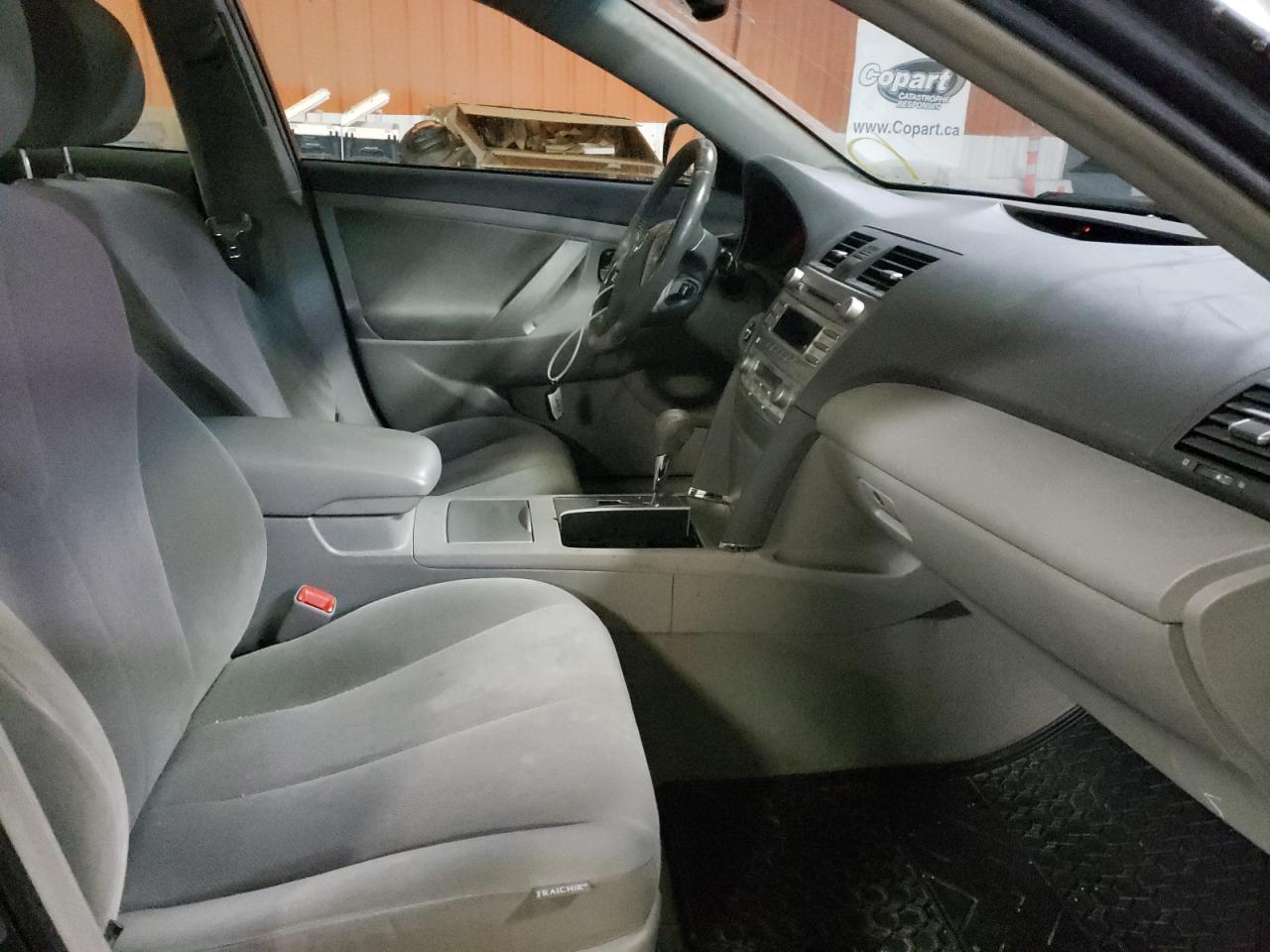 Photo 5 from auction – 2011 TOYOTA CAMRY HYBR with VIN 4T1BB3EK1BU130522