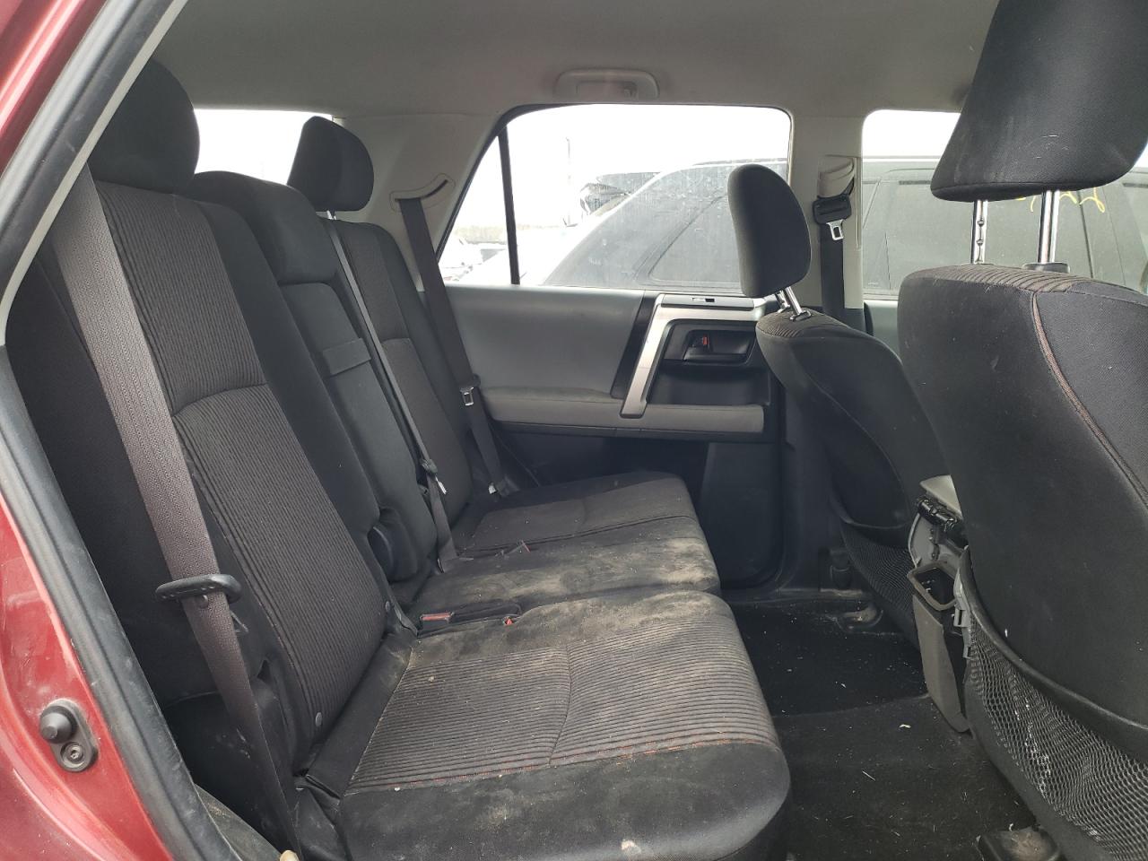 Photo 6 from auction – 2011 TOYOTA 4RUNNER SR with VIN JTEBU5JR1B5074679