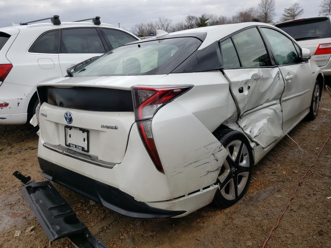 Photo 4 from auction – 2016 TOYOTA PRIUS with VIN JTDKARFU5G3504914