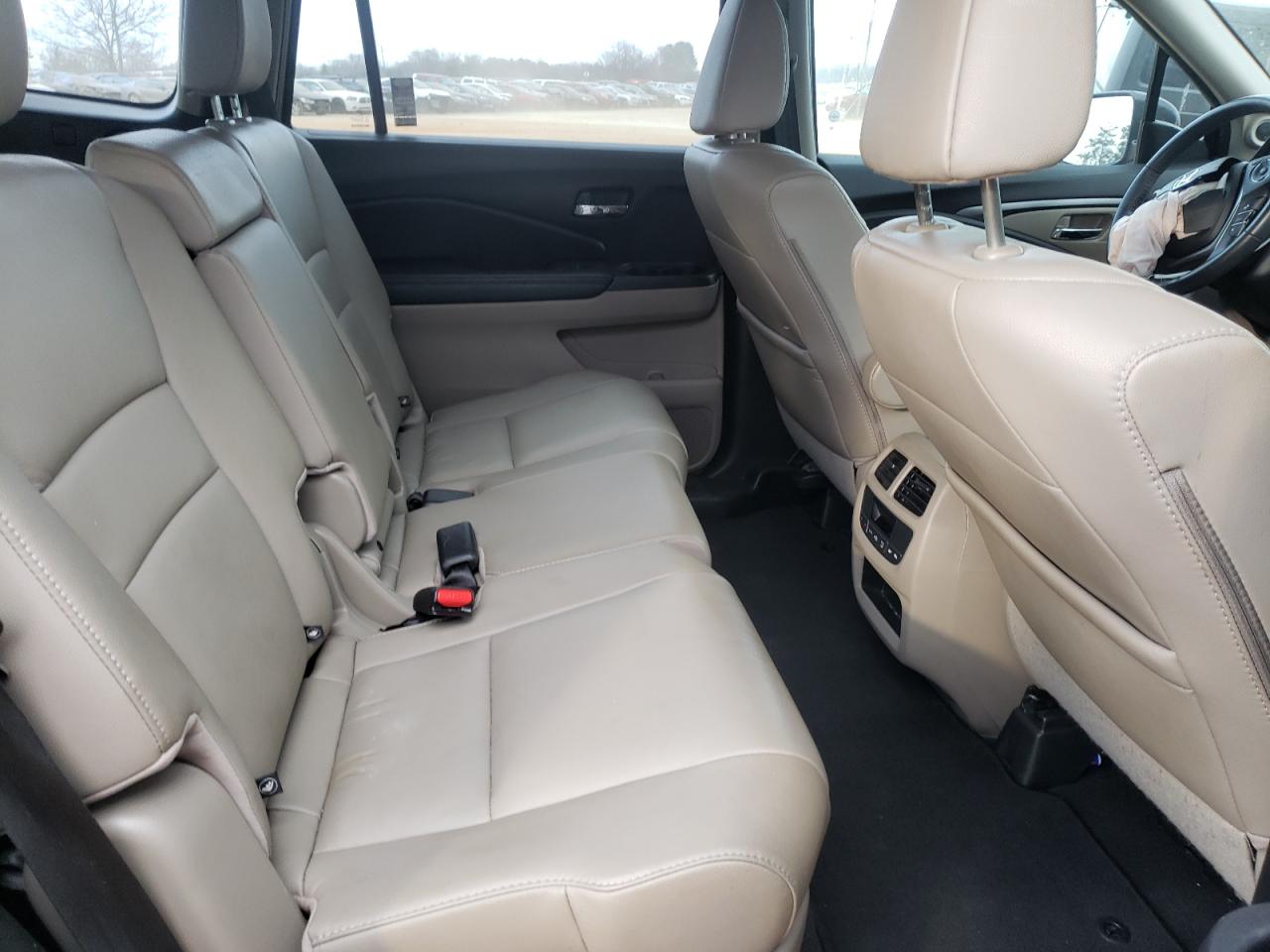 Photo 6 from auction – 2017 HONDA PILOT EXL with VIN 5FNYF6H51HB057244