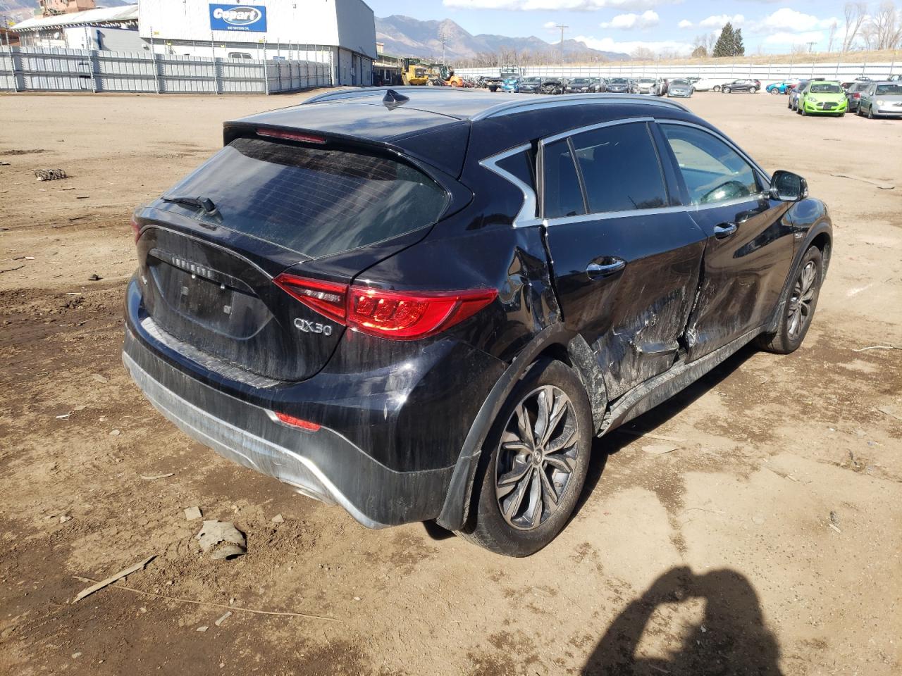 Photo 4 from auction – 2017 INFINITI QX30 BASE with VIN SJKCH5CR7HA032489