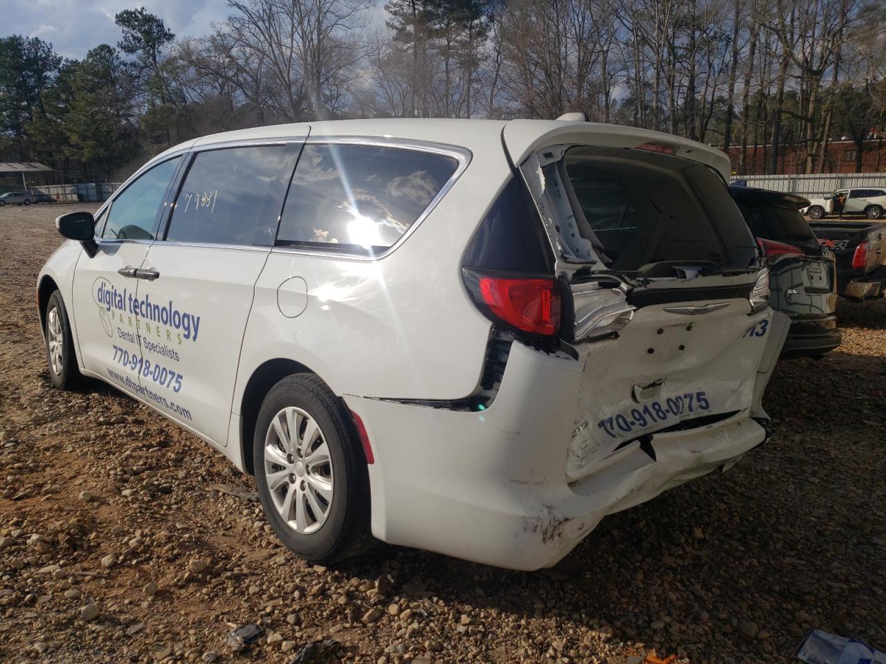 Photo 3 from auction – 2019 CHRYSLER PACIFICA L with VIN 2C4RC1AG1KR681228