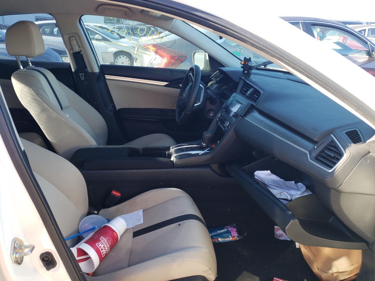 Photo 5 from auction – 2016 HONDA CIVIC LX with VIN 19XFC2F52GE226283