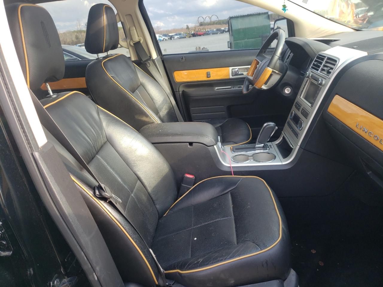Photo 5 from auction – 2009 LINCOLN MKX with VIN 2LMDU68C59BJ10464