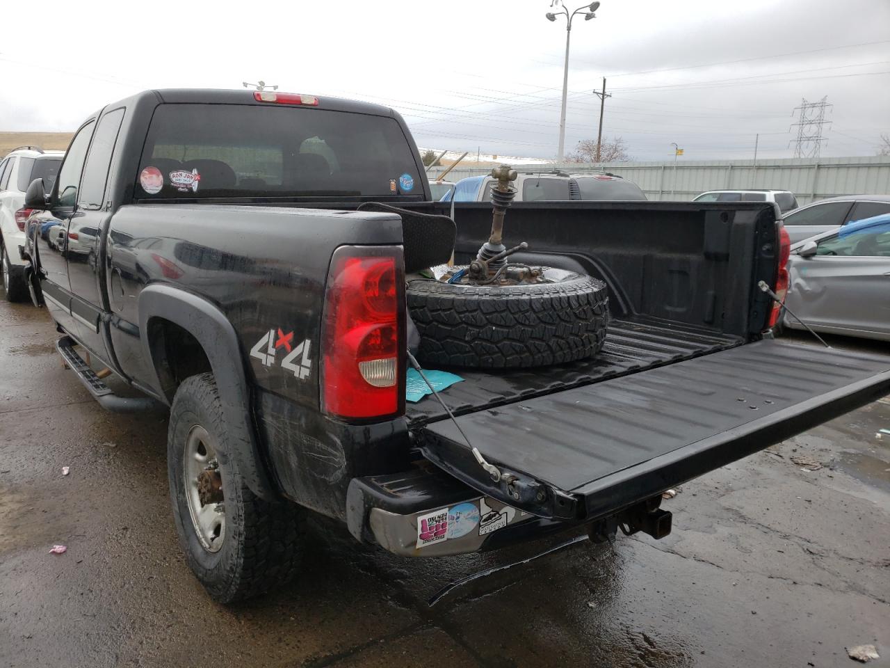 Photo 3 from auction – 2006 CHEVROLET SILVERADO with VIN 1GCHK29UX6E198600