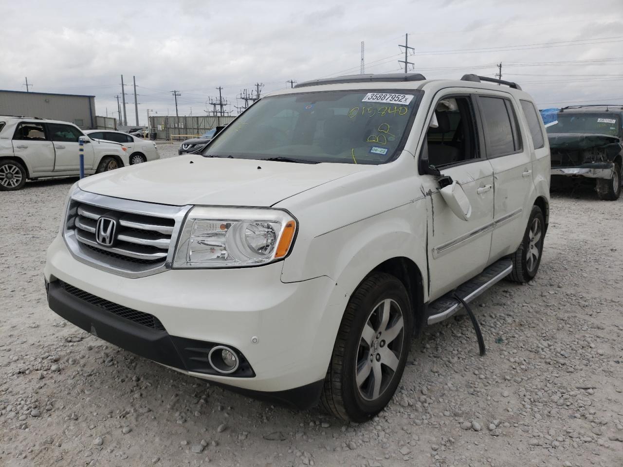 Photo 2 from auction – 2014 HONDA PILOT TOUR with VIN 5FNYF3H99EB015840