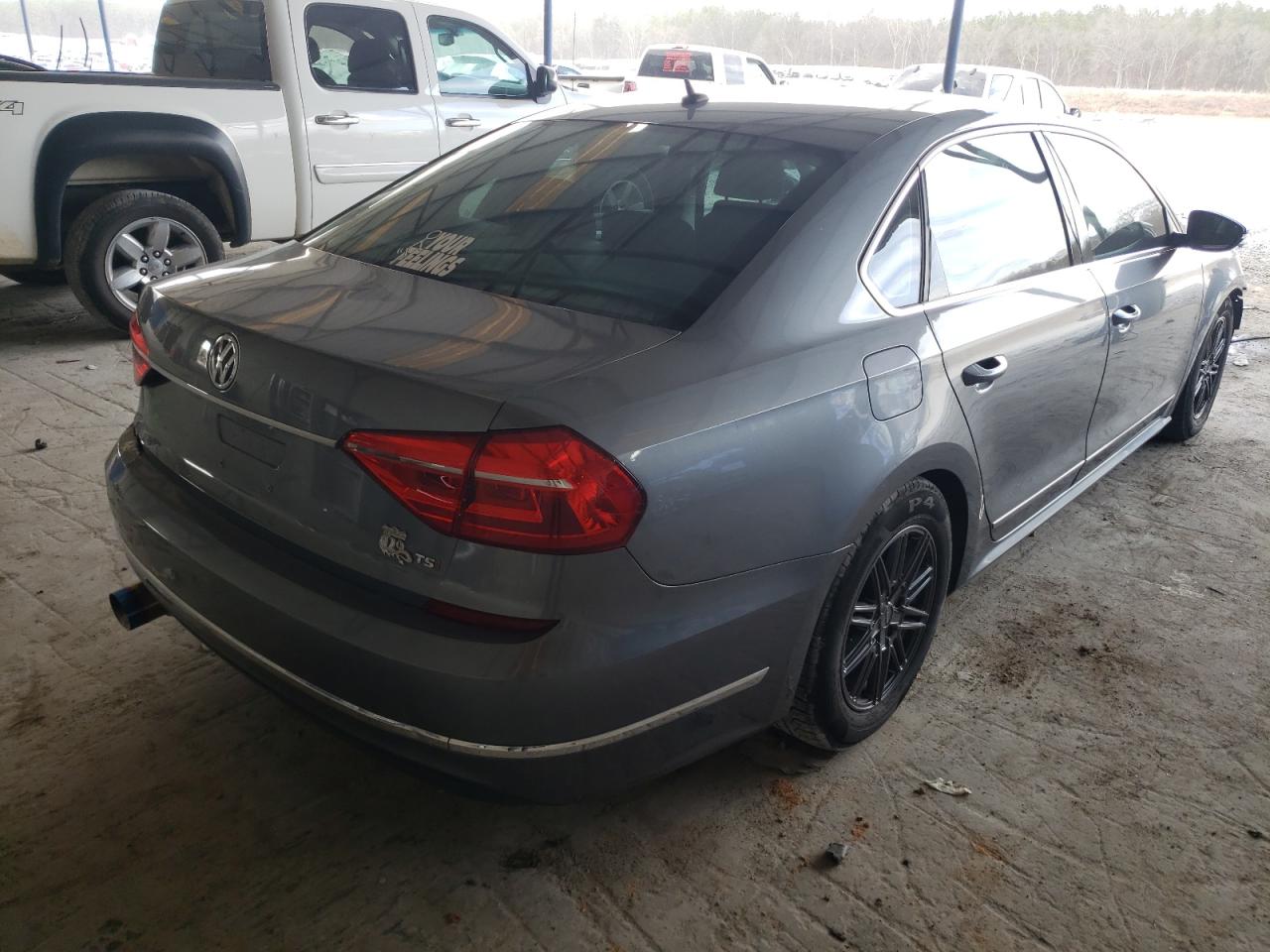 Photo 4 from auction – 2016 VOLKSWAGEN PASSAT S with VIN 1VWAS7A3XGC047641
