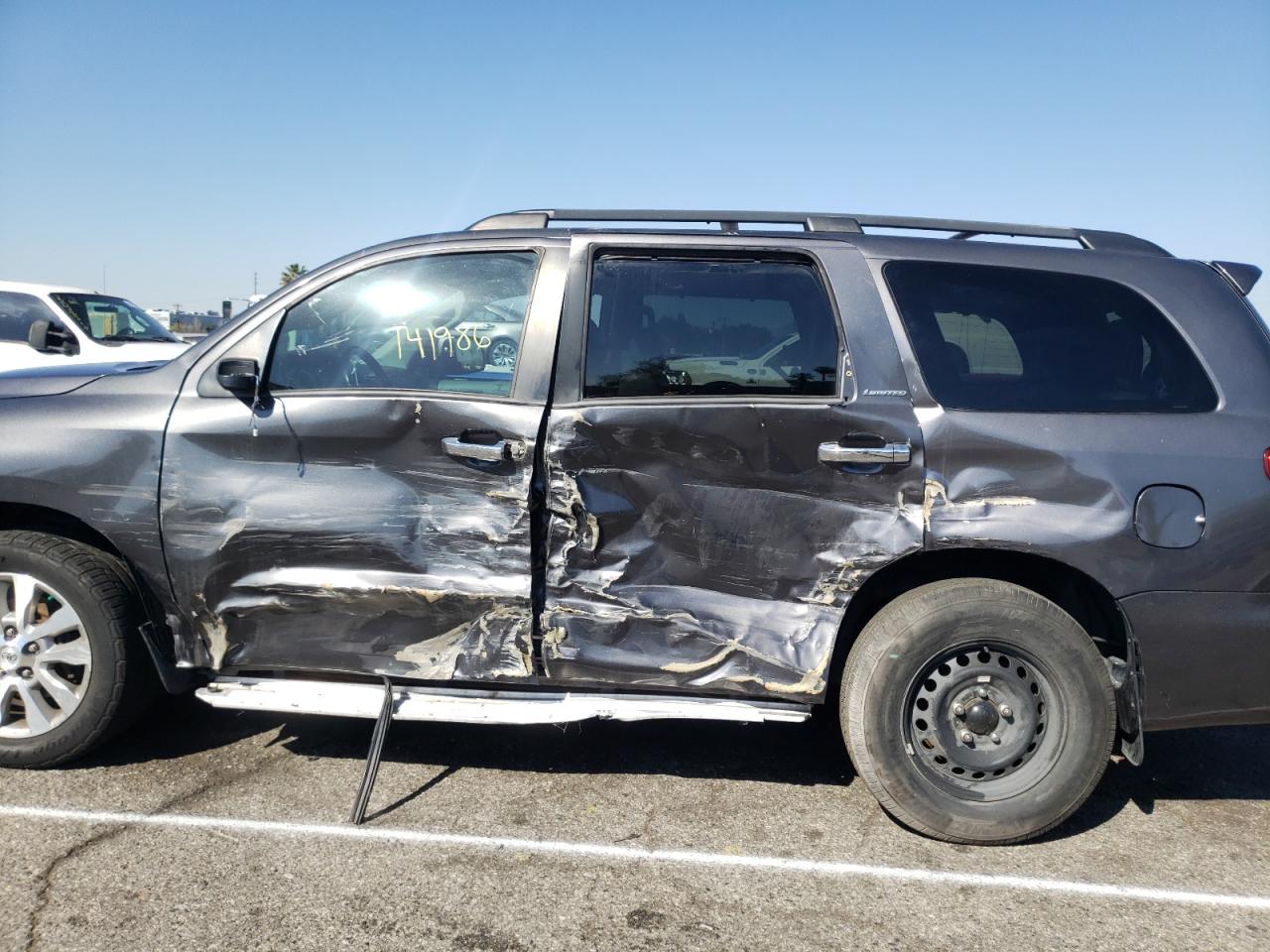 Photo 9 from auction – 2012 TOYOTA SEQUOIA LI with VIN 5TDKY5G11CS040943