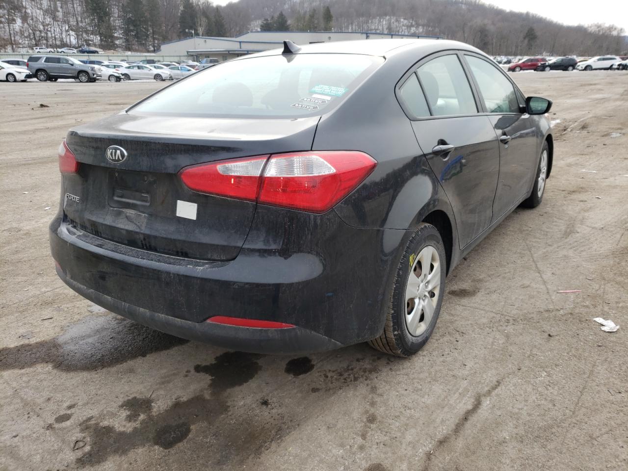 Photo 4 from auction – 2016 KIA FORTE LX with VIN KNAFK4A61G5475410