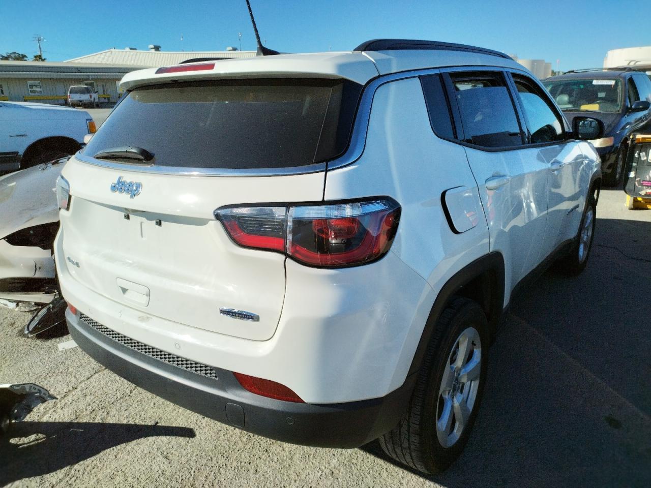 Photo 4 from auction – 2019 JEEP COMPASS LA with VIN 3C4NJDBB8KT672872