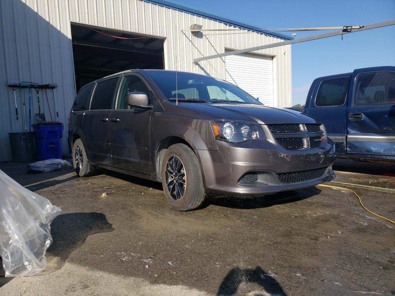 Photo 1 from auction – 2017 DODGE GRAND CARA with VIN 2C4RDGBGXHR769542