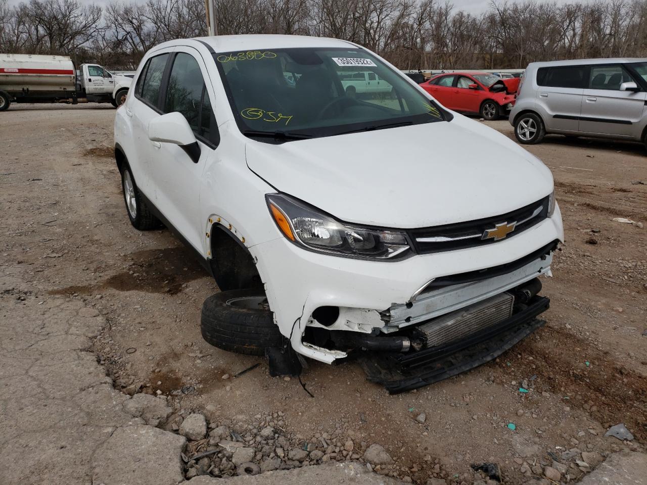 CHEVROLET TRAX LS 2020 with VIN KL7CJKSB3LB063880 - Photo from auction